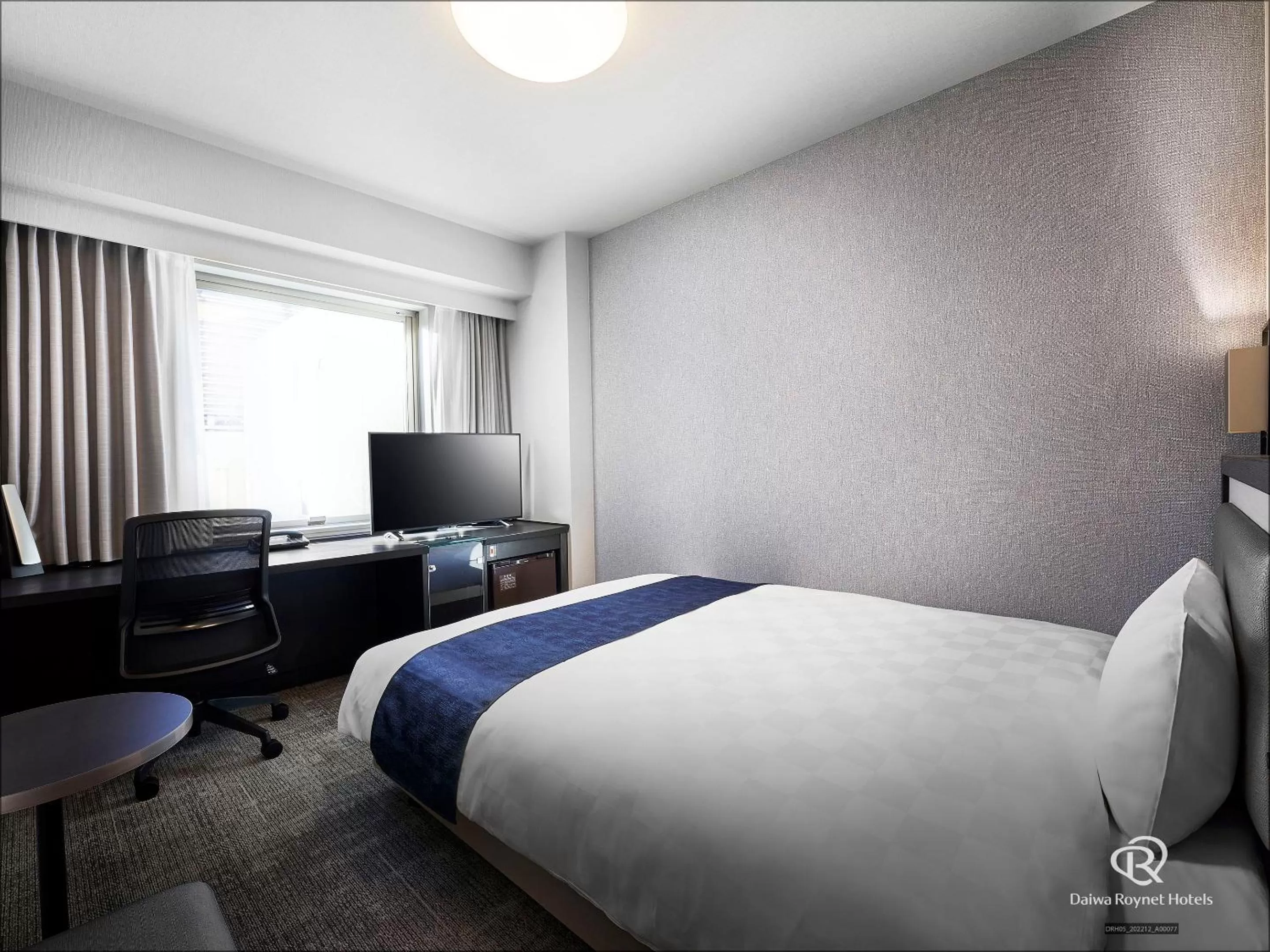 Standard Double Room - Smoking in Daiwa Roynet Hotel Osaka-Kitahama