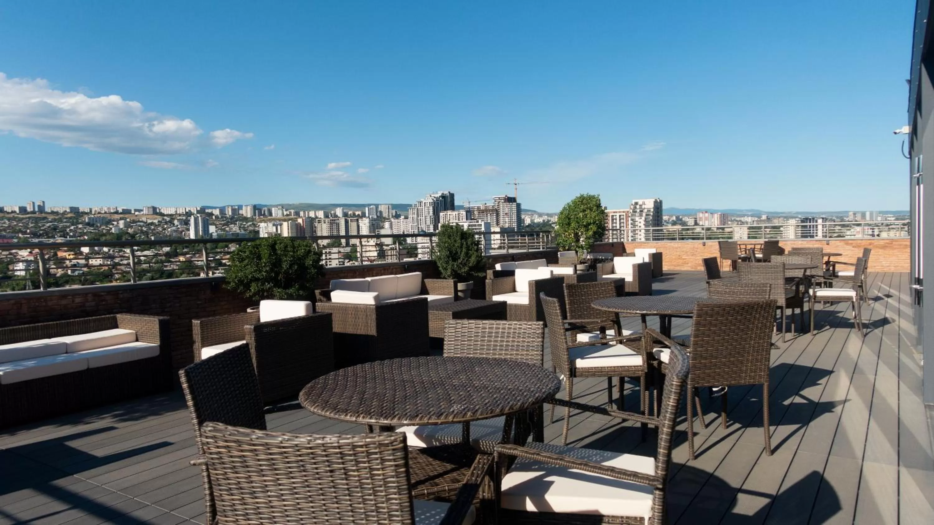 Restaurant/places to eat in Reed Hotel Tbilisi