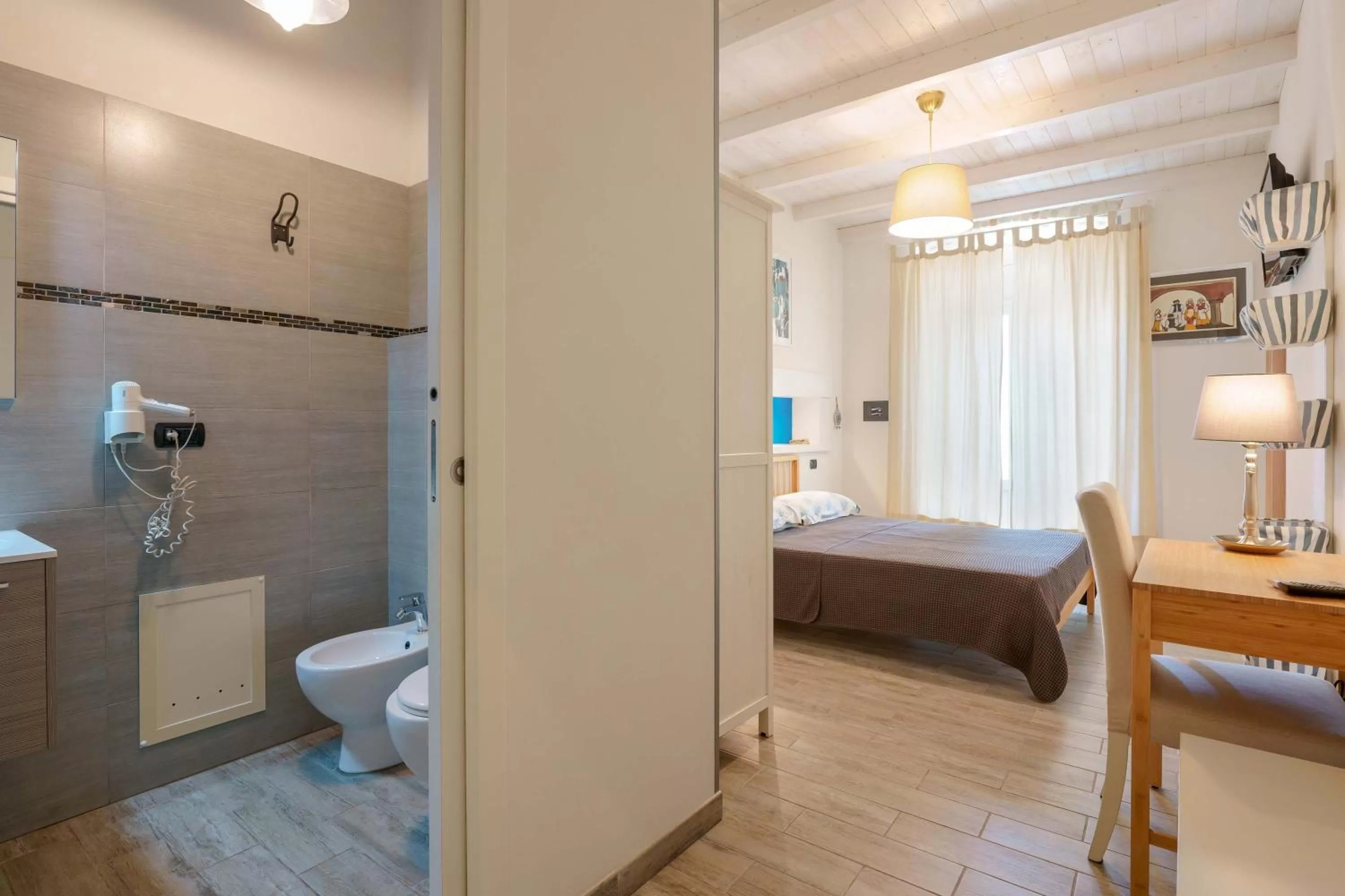 Shower in Il Cagliarese B&B