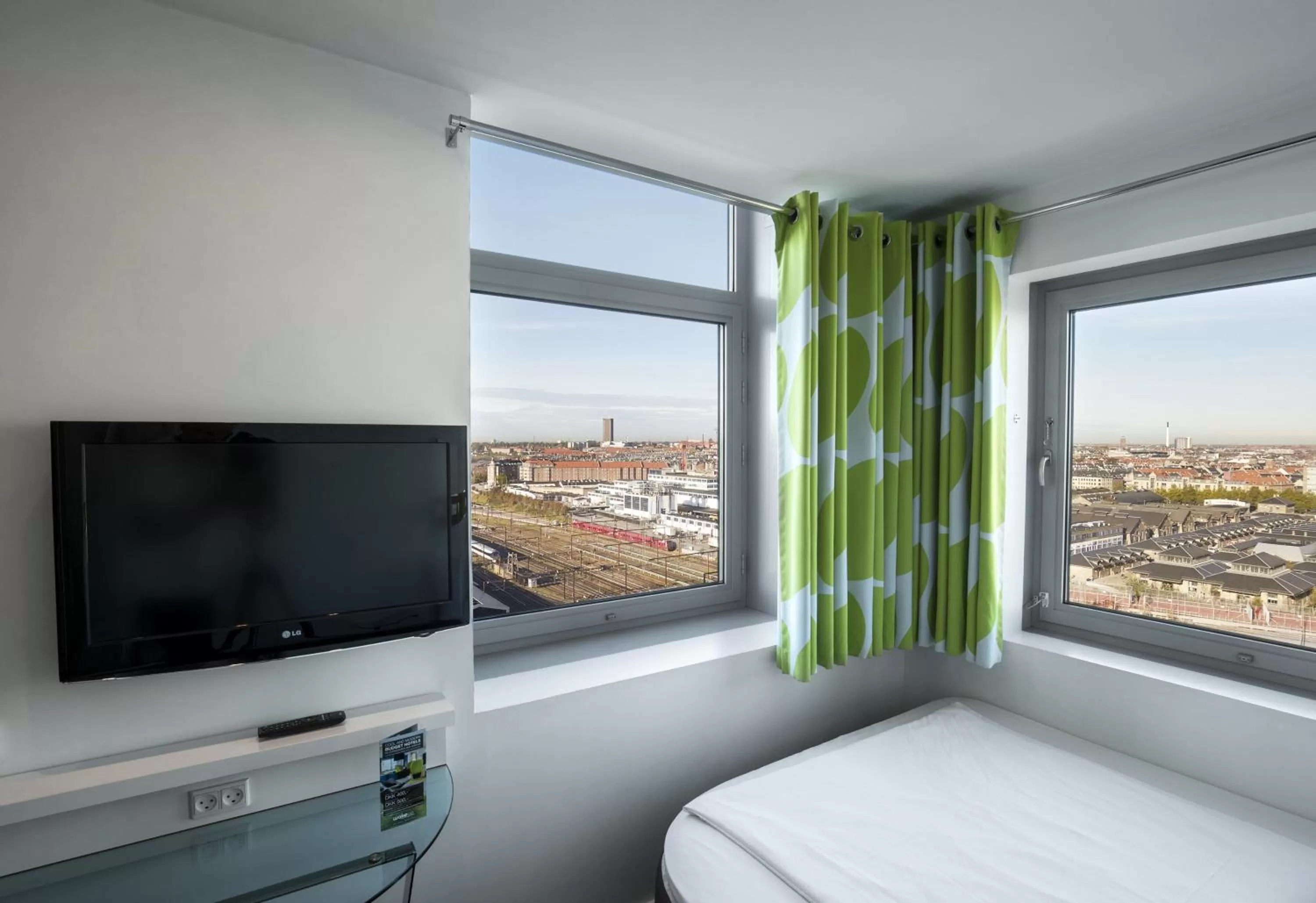 Bedroom, Bed in Wakeup Copenhagen - Carsten Niebuhrs Gade