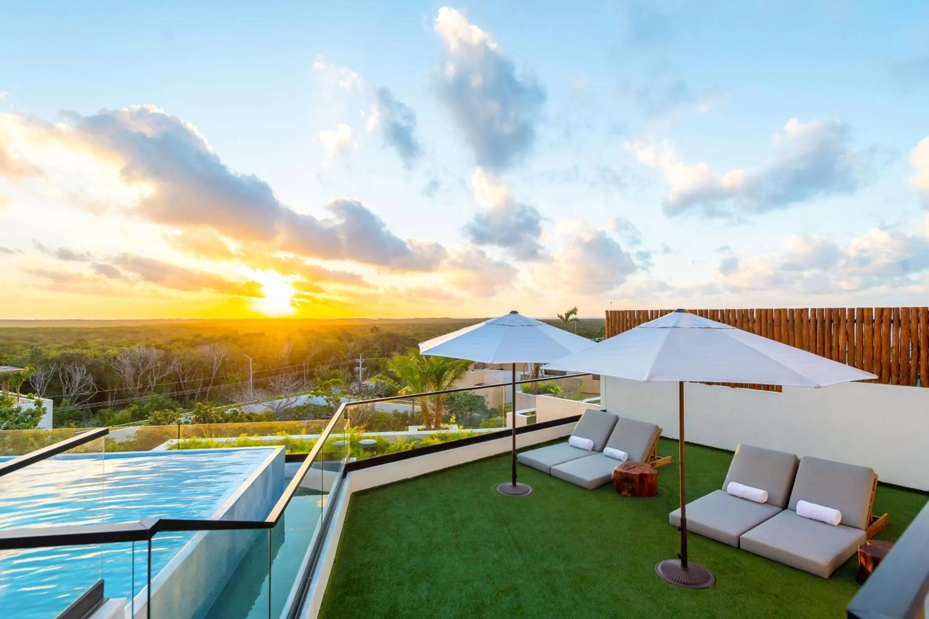 Swimming pool in Aloft Tulum