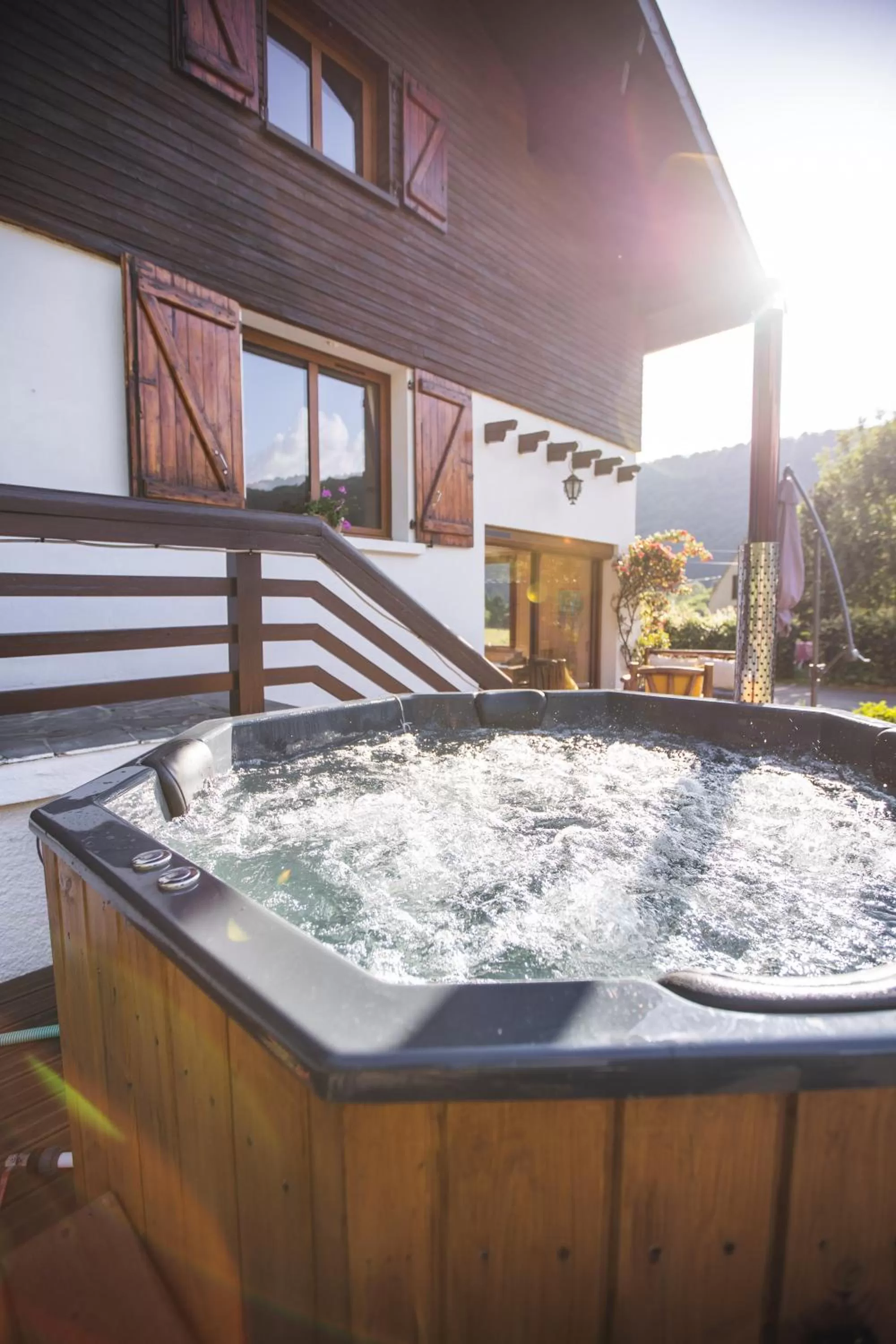 Hot Tub in Chalet Ouréa
