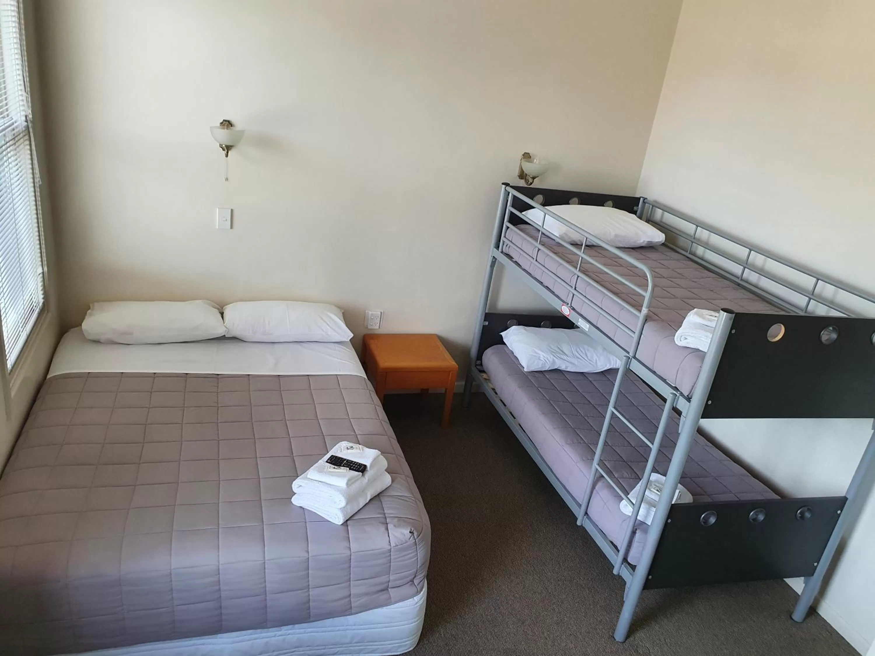 Family, Bed in Fernlodge Inglewood