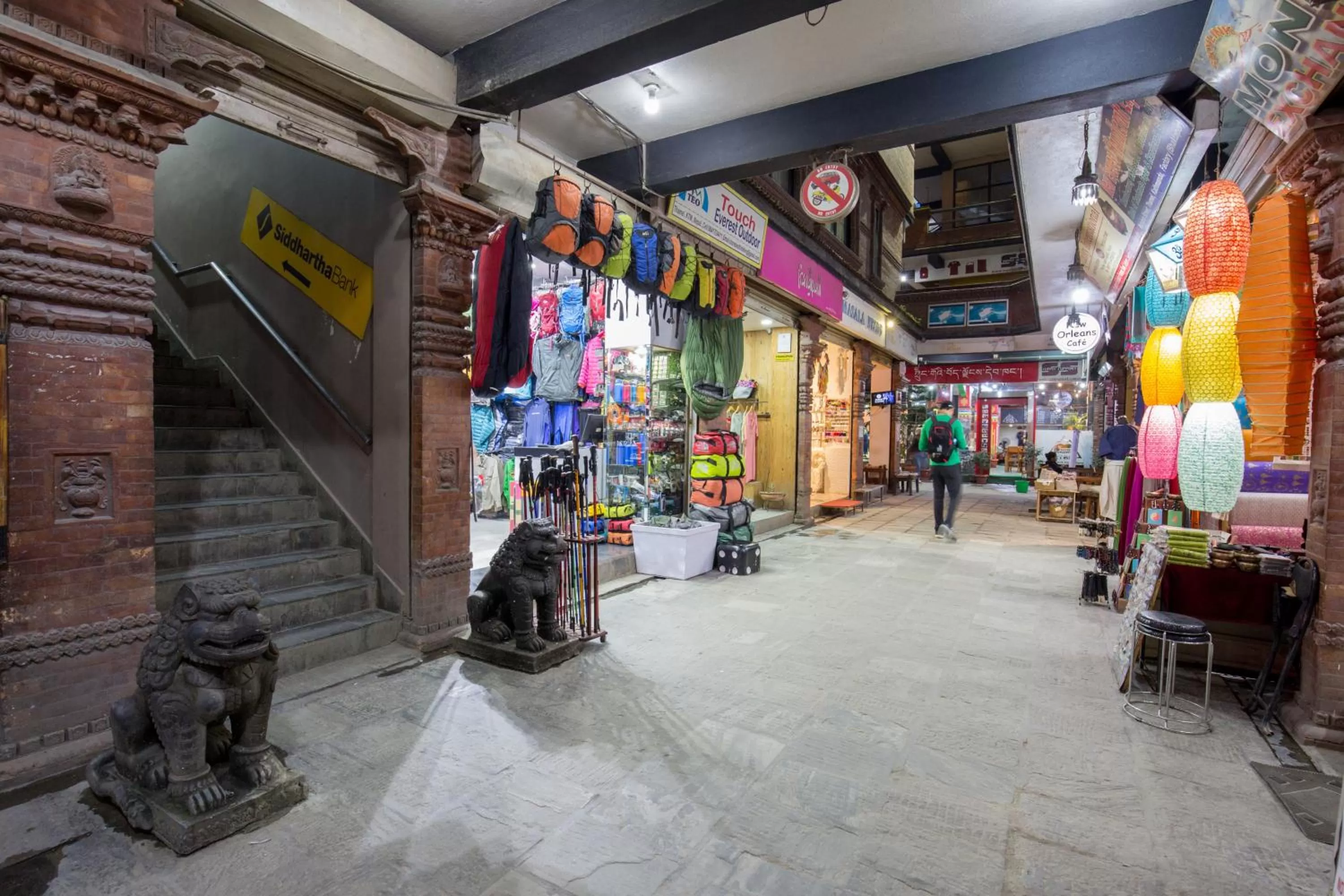 Shopping Area in Mandala Heritage Inn