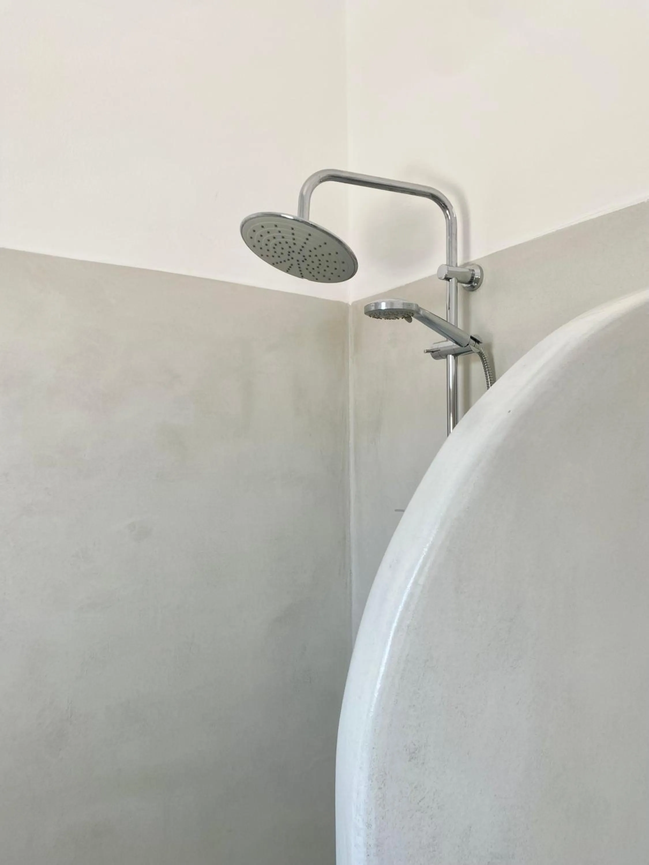 Shower in Fikas Hotel