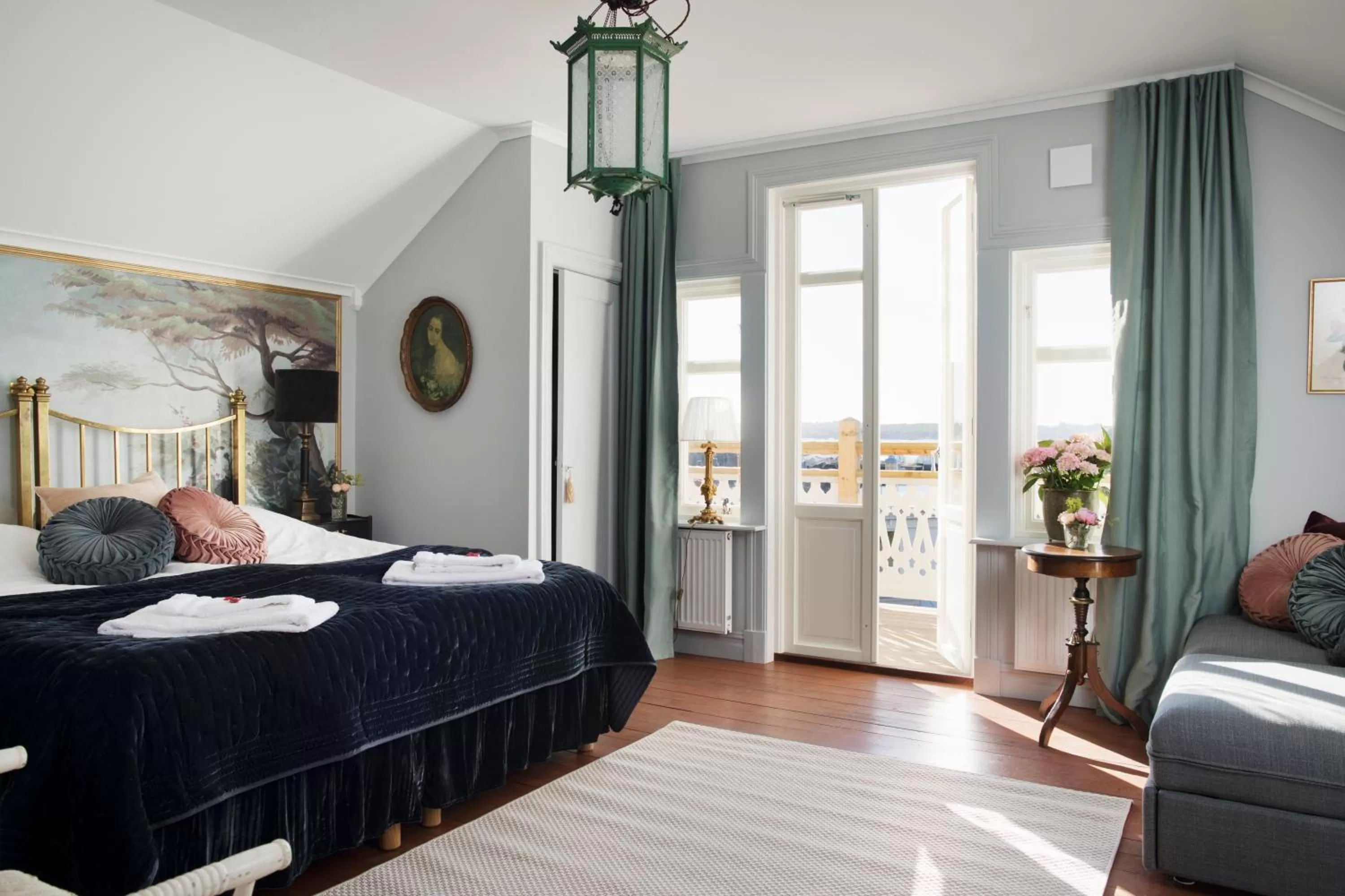 Photo of the whole room, Bed in Strandflickornas Annex Gula Villan