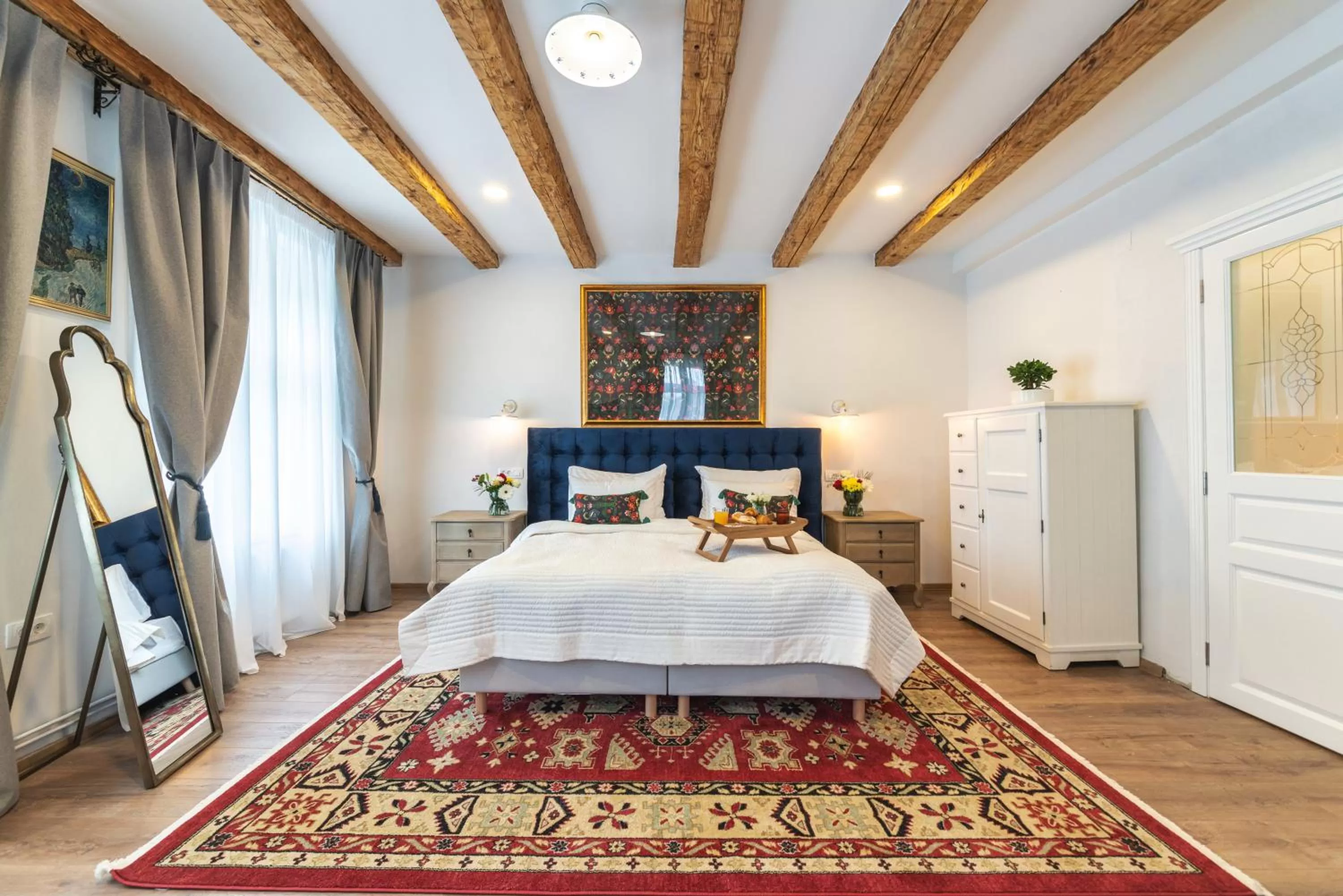 Bed in Nikolas Haus Central Location with Free Parking