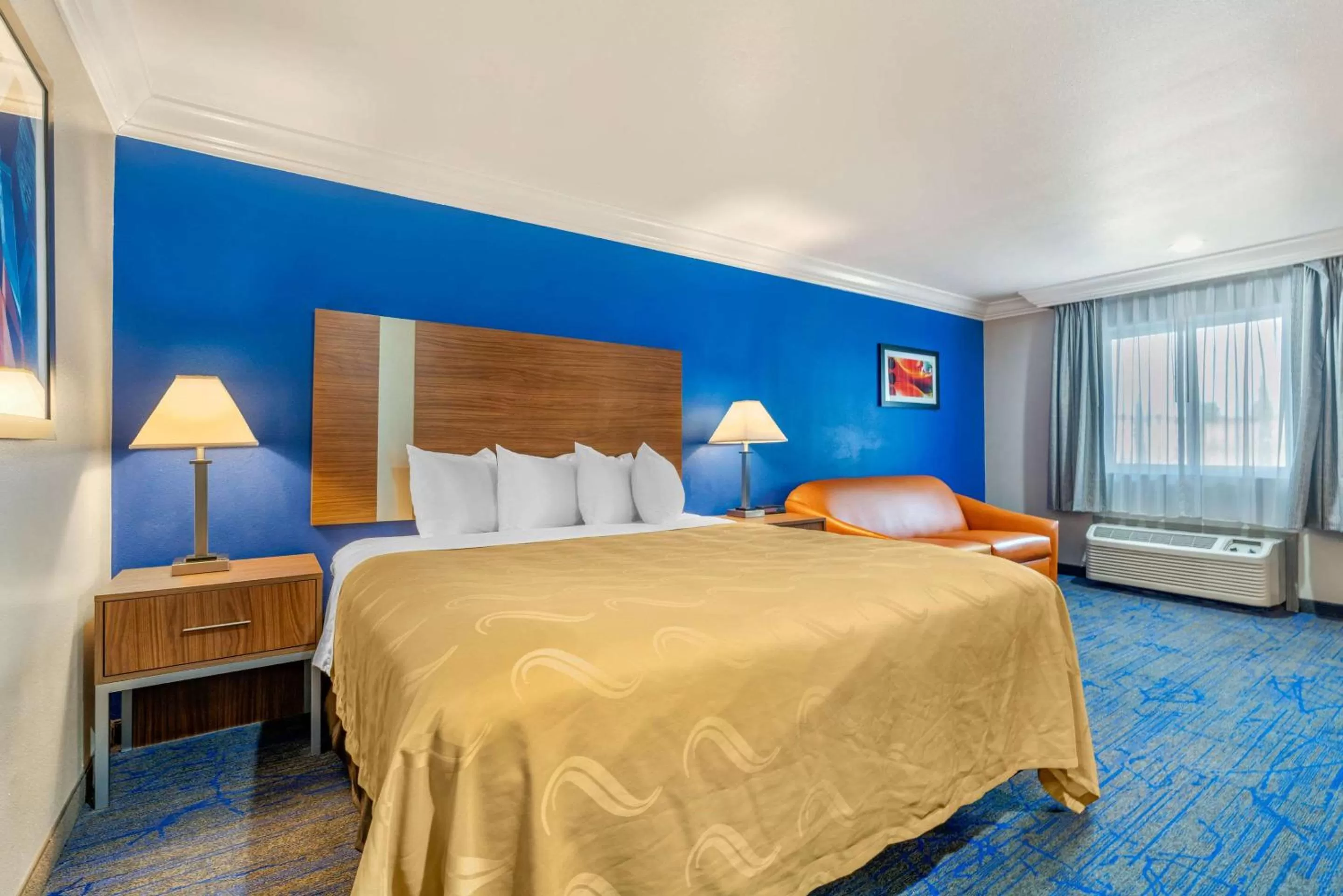 King Suite - Non-Smoking in Quality Inn & Suites Vacaville