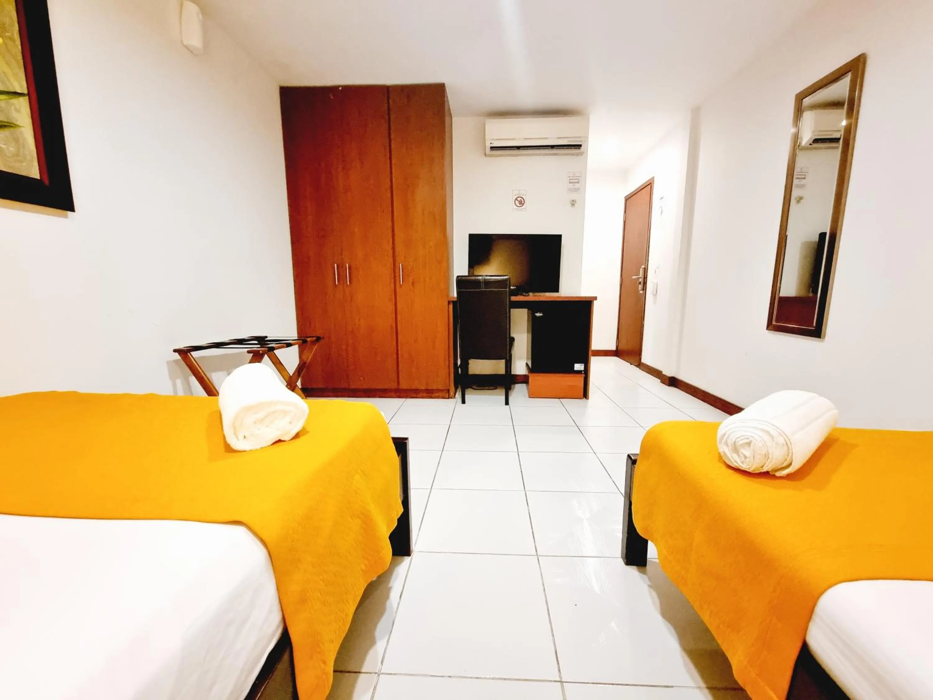 Bed in Hotel Karlo By GHO Hoteles