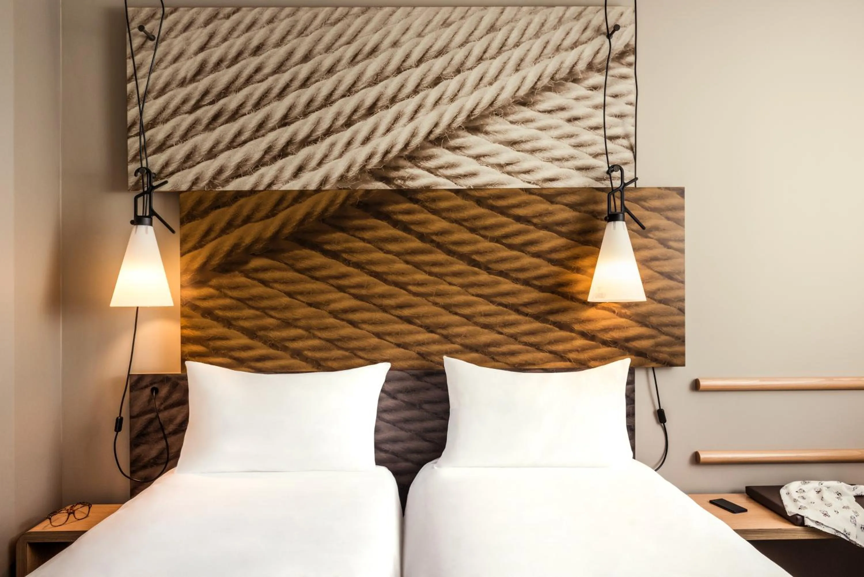 Photo of the whole room, Bed in ibis Saint Quentin en Yvelines - Vélodrome