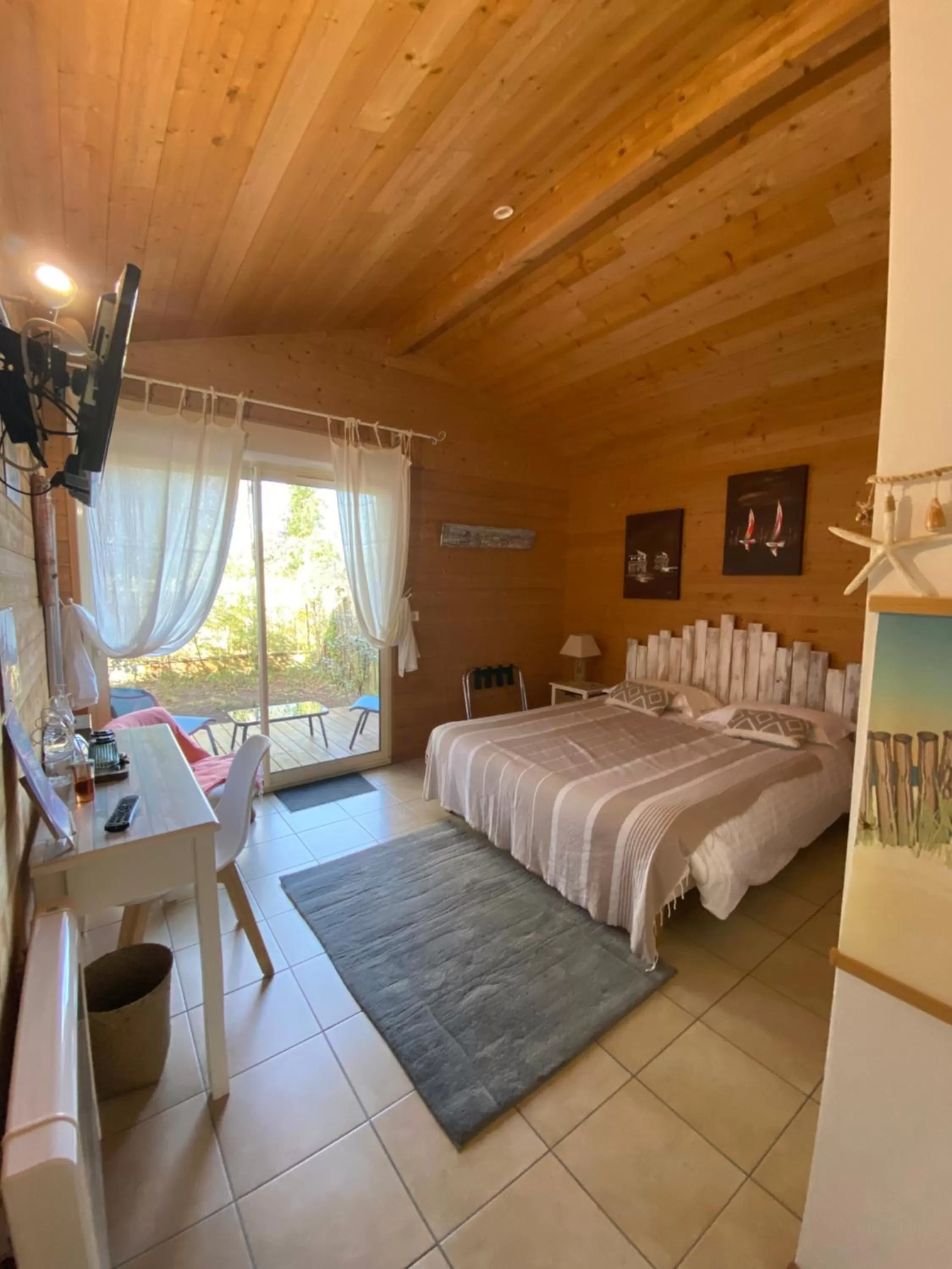 Photo of the whole room in VILLA HERBERT Chambres d'hôtes Gîte Soirée étape