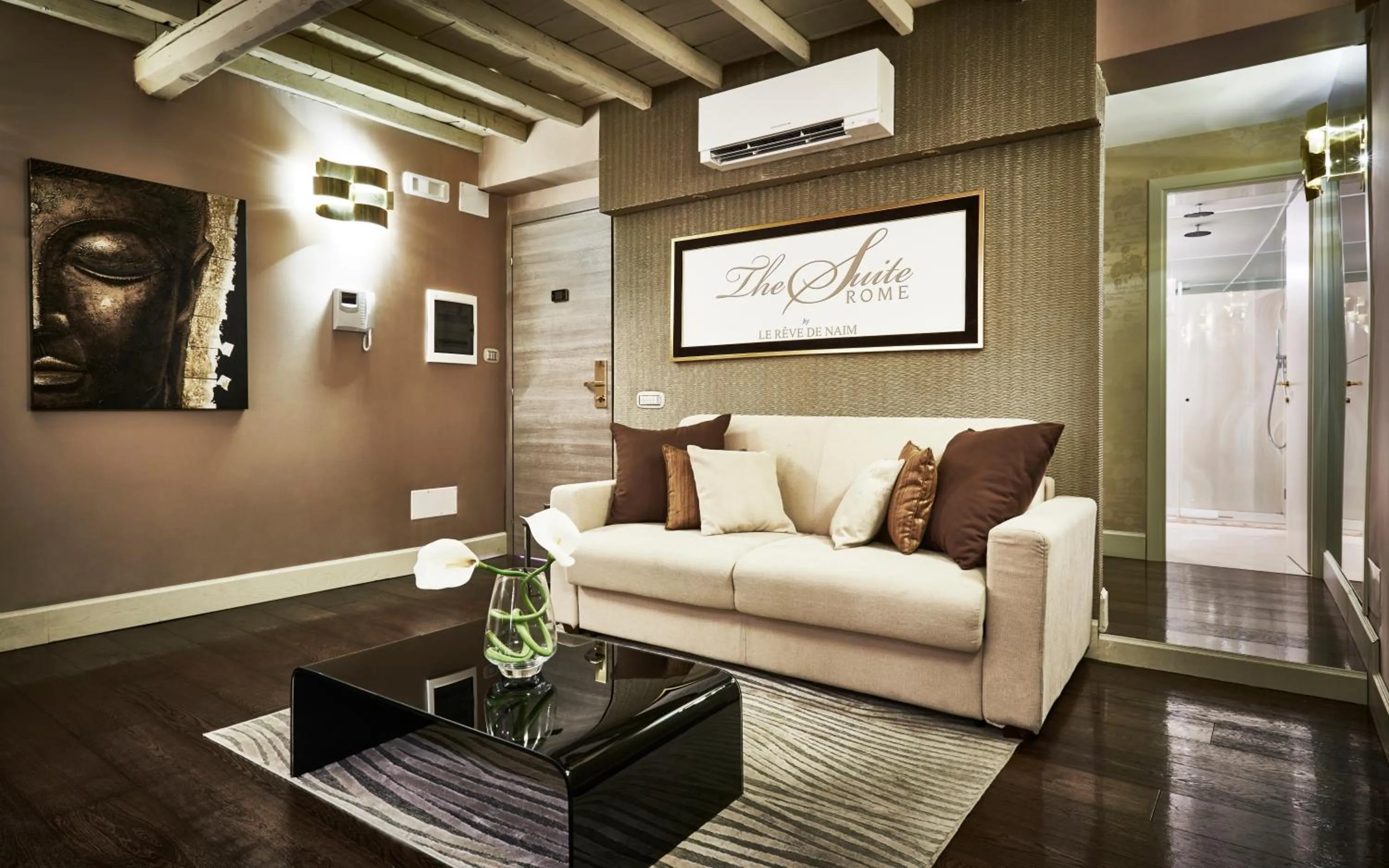 Living room, Seating Area in Spagna Royal Suite