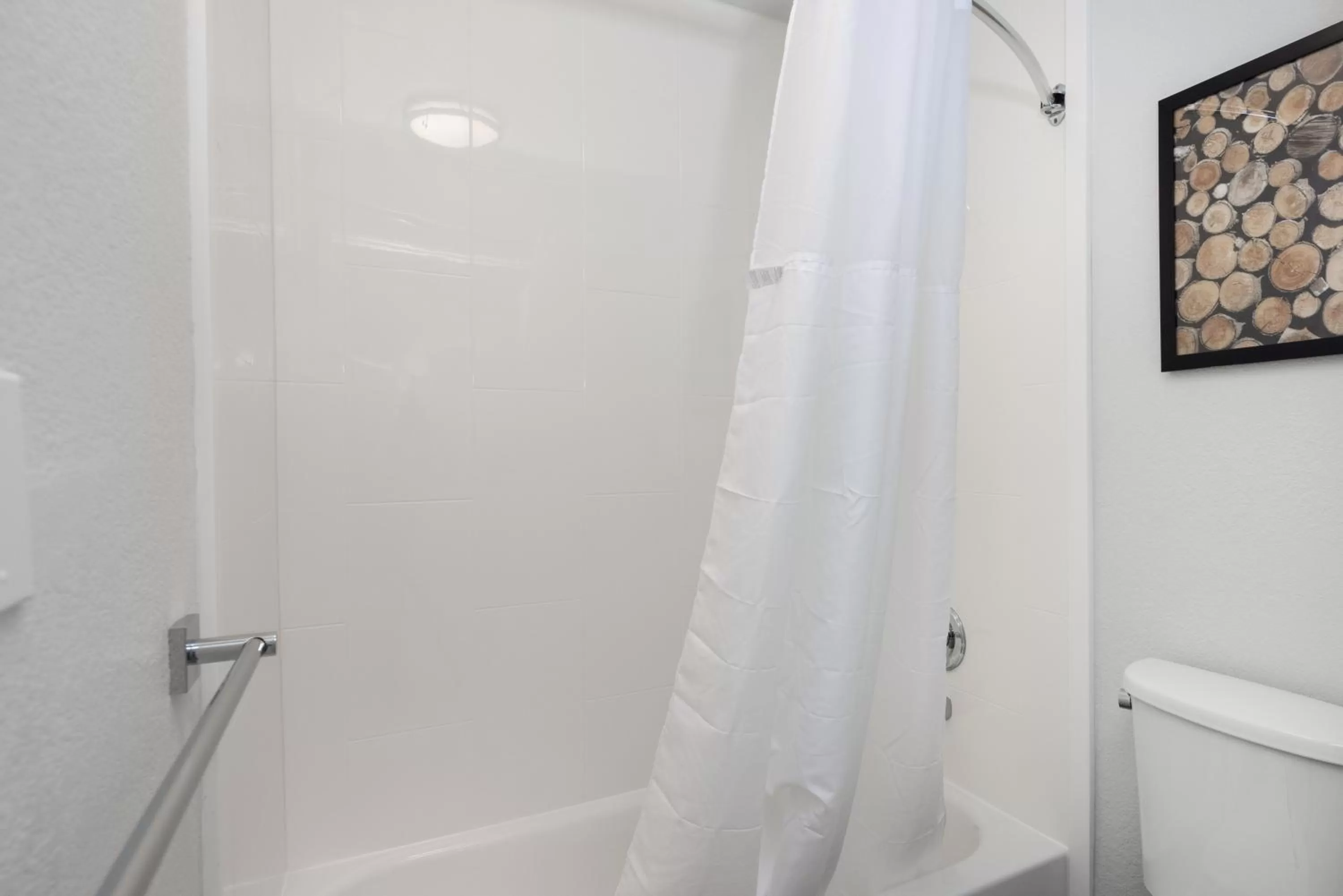 Bathroom in Comfort Inn Hayward - Union City