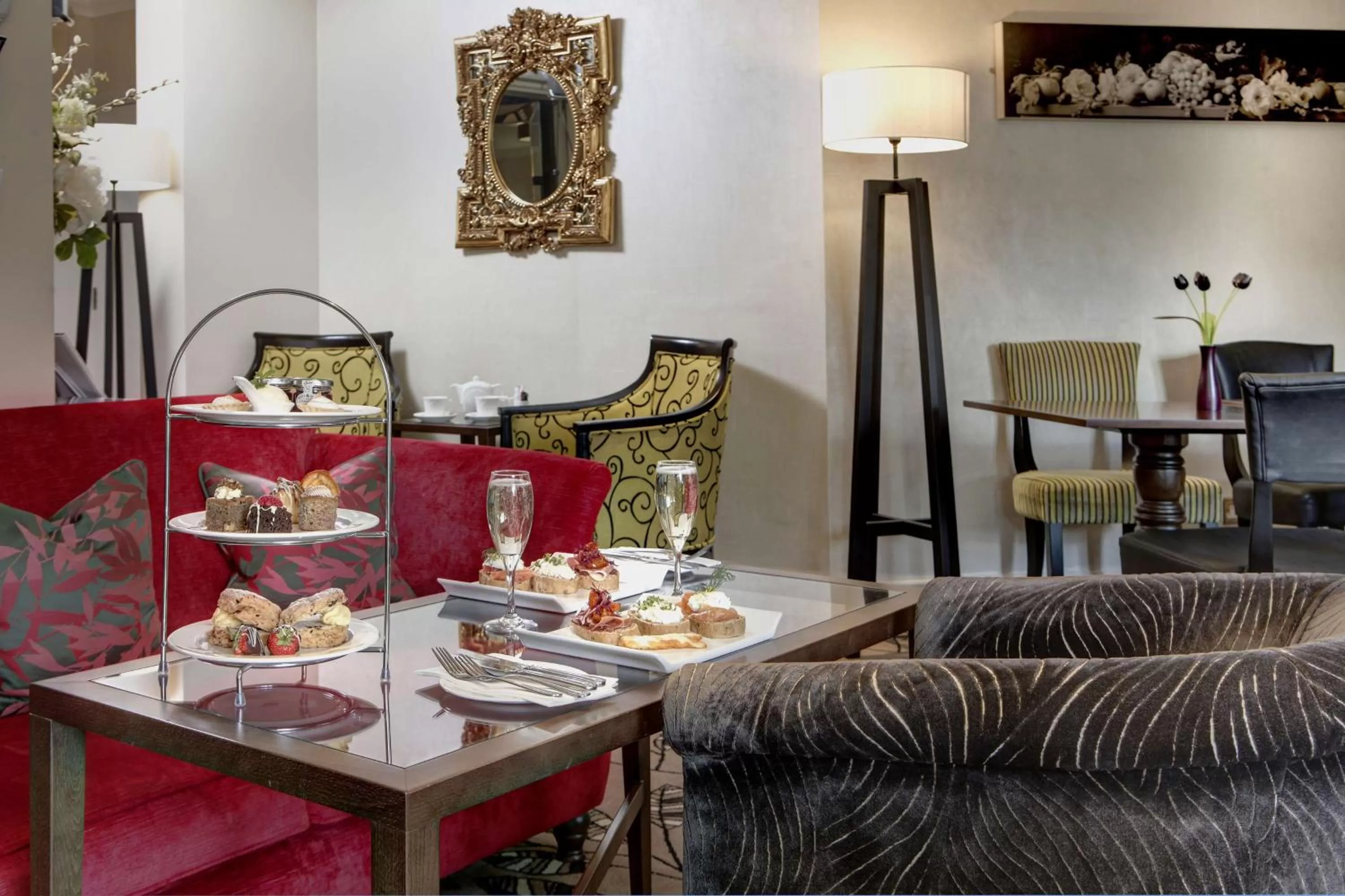 Lounge or bar in Ivy Hill Hotel, Sure Hotel Collection by Best Western