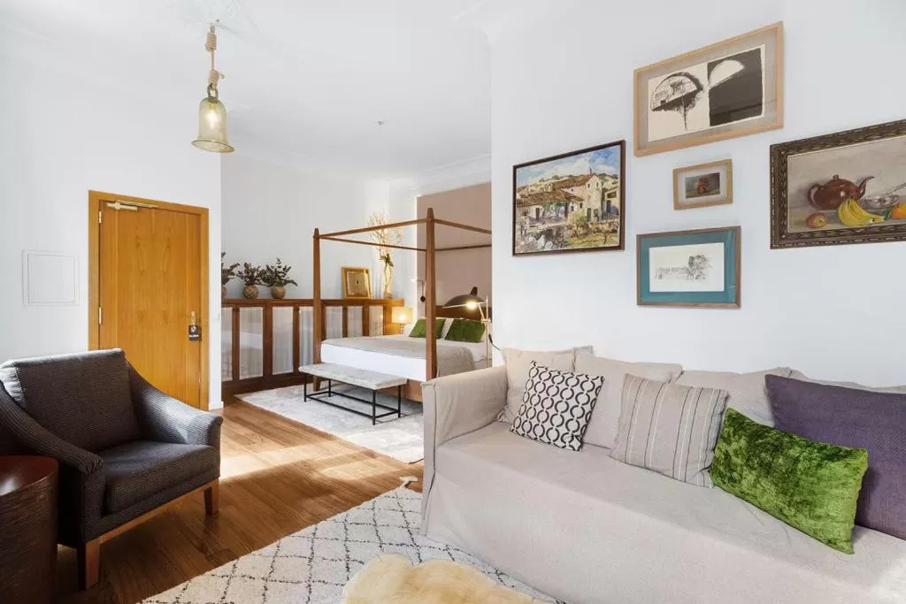 Photo of the whole room in L'Avenida