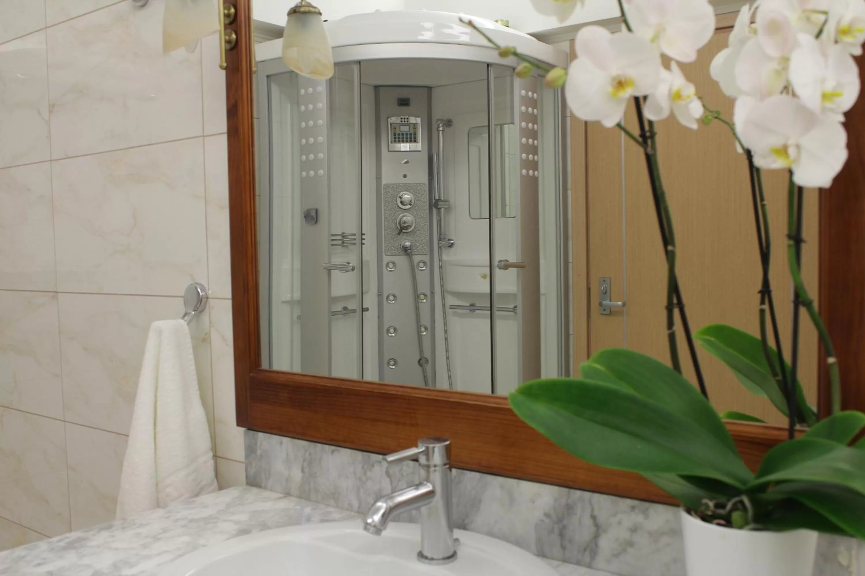 Bathroom in Galaxy Art Hotel