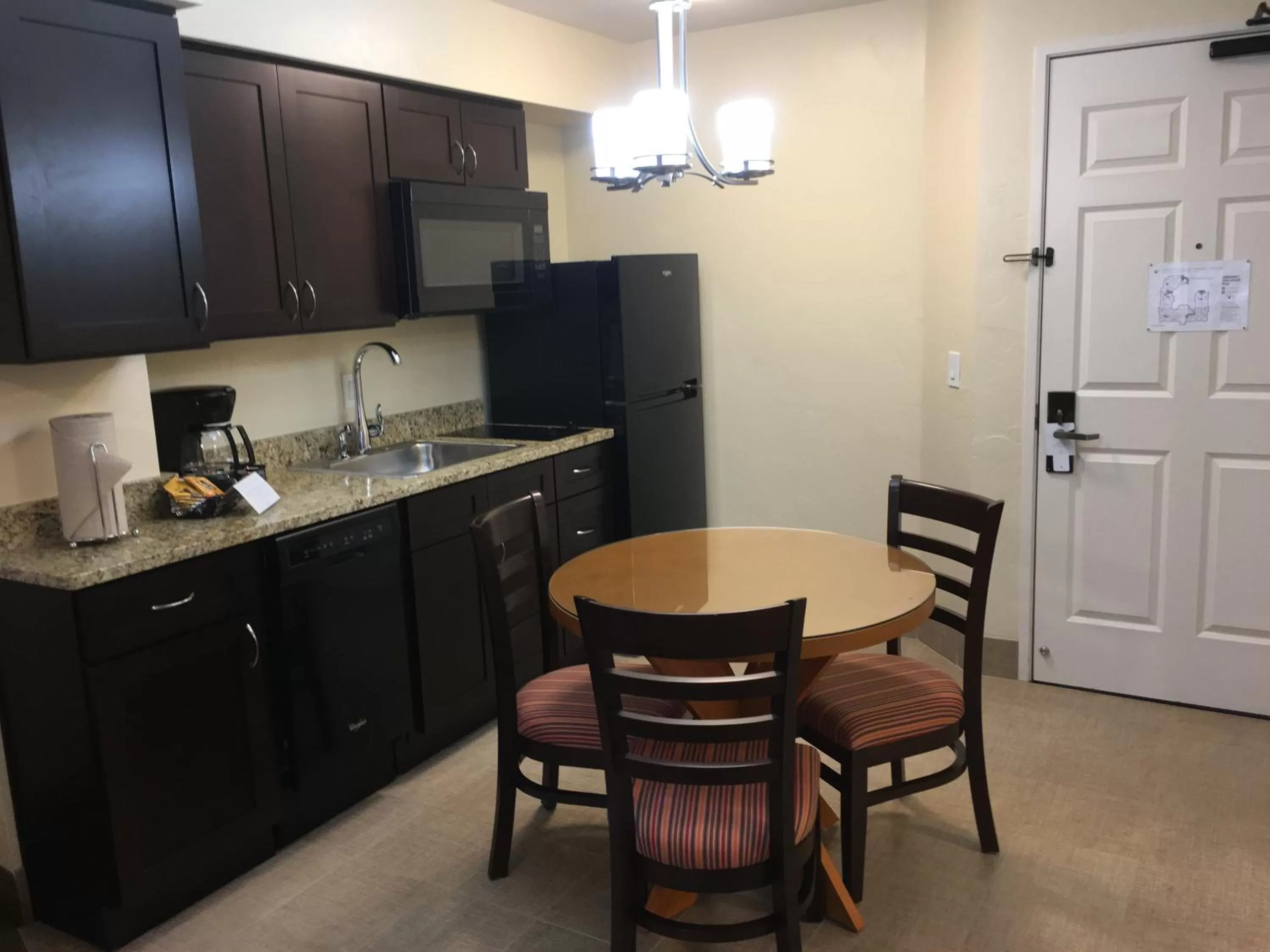 Kitchen or kitchenette in Hilton Vacation Club Varsity Club Tucson