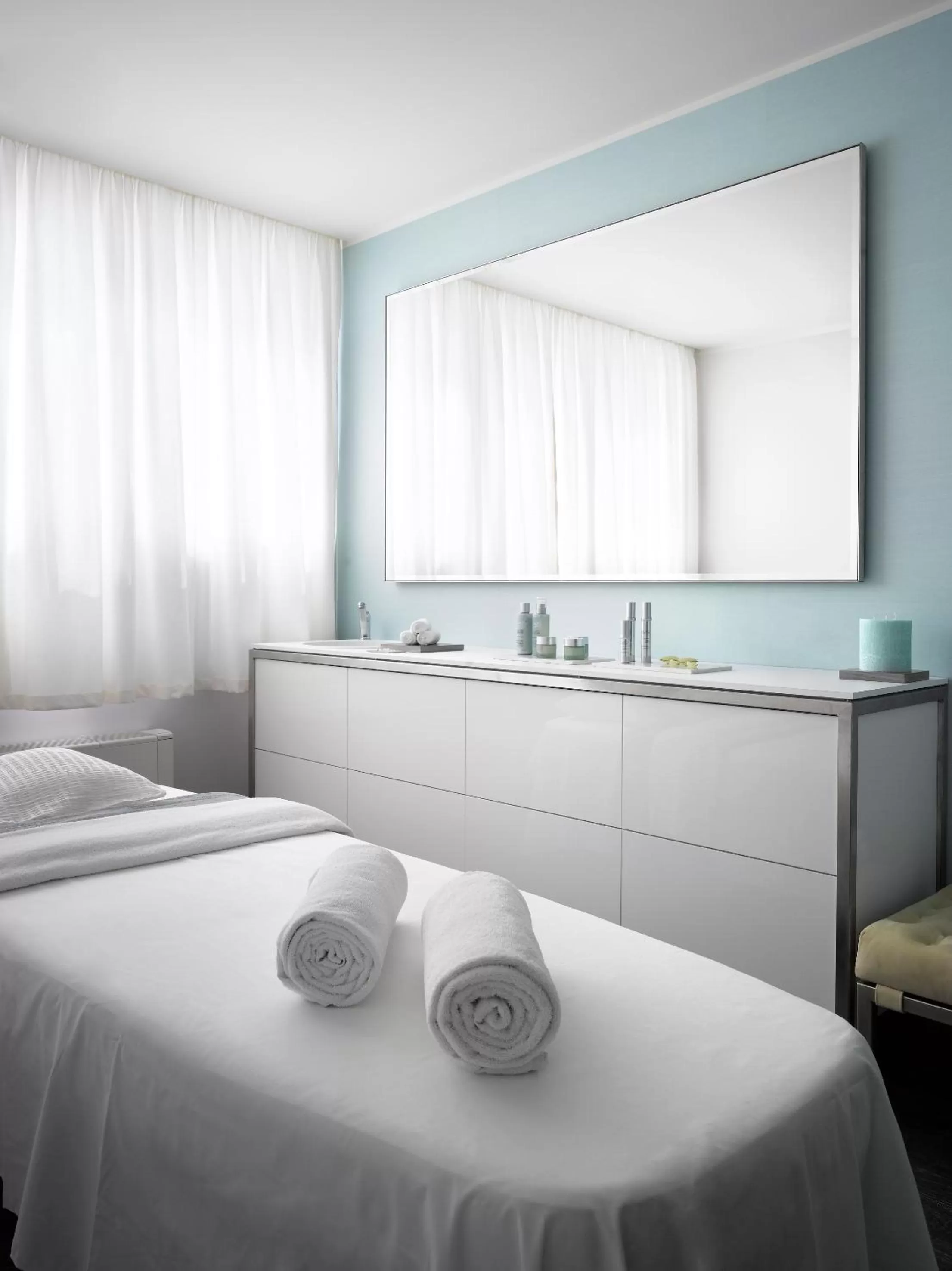 Massage, Bed in The Emblem Prague Hotel - Preferred Hotels & Resorts