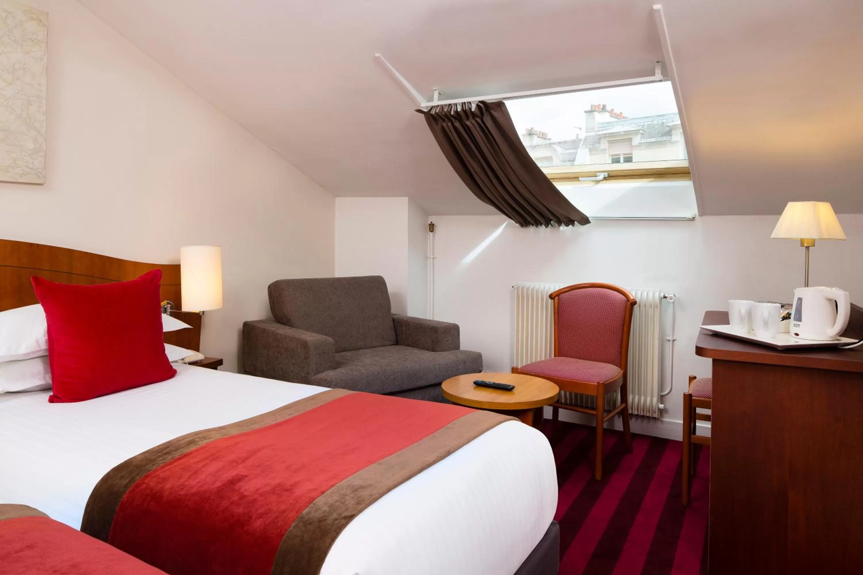 Photo of the whole room, Bed in Europe Hotel Paris Eiffel