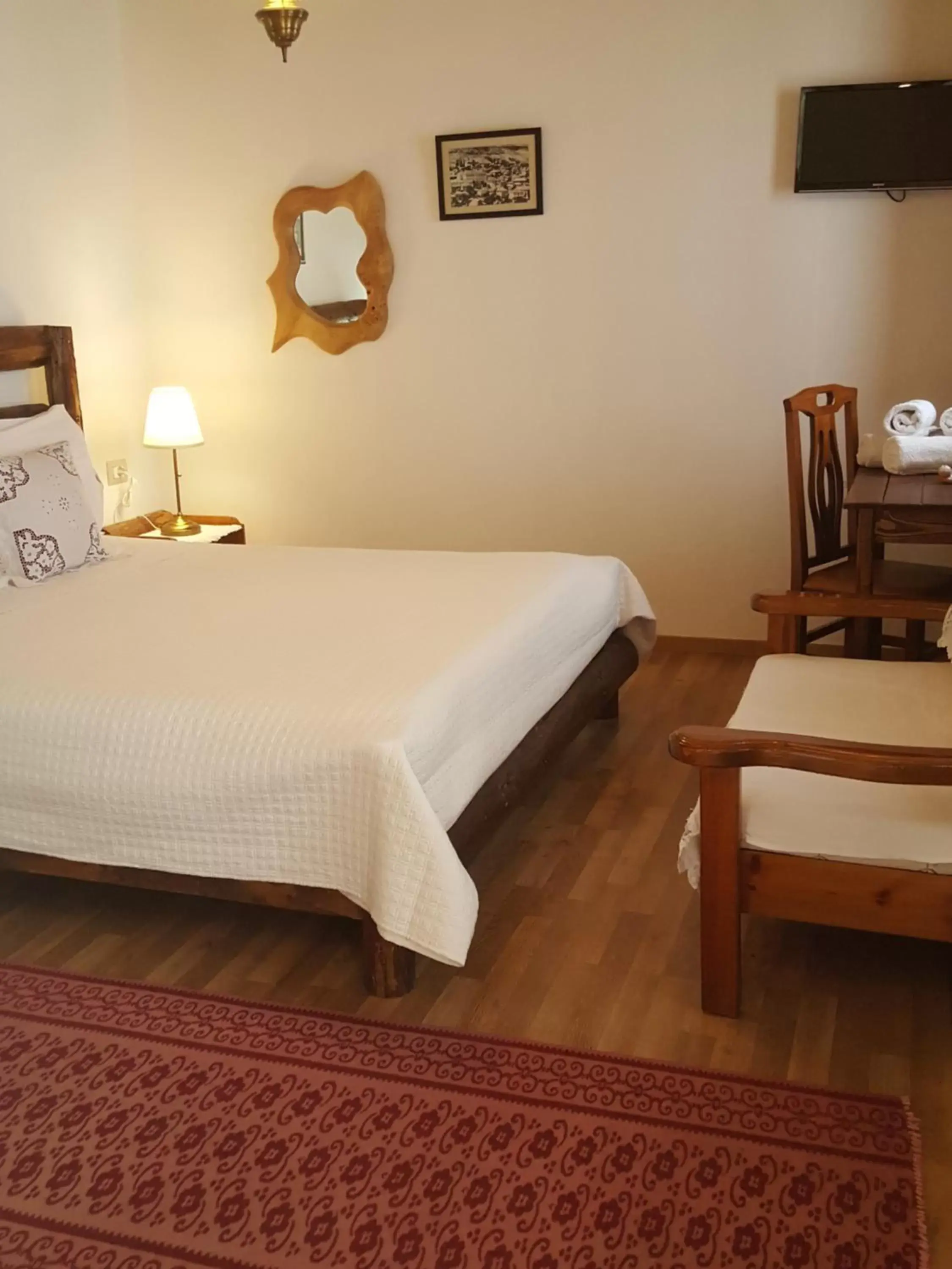 Comfort Double Room in Hotel Gjirokastra Comfort Double Room in Hotel Gjirokastra