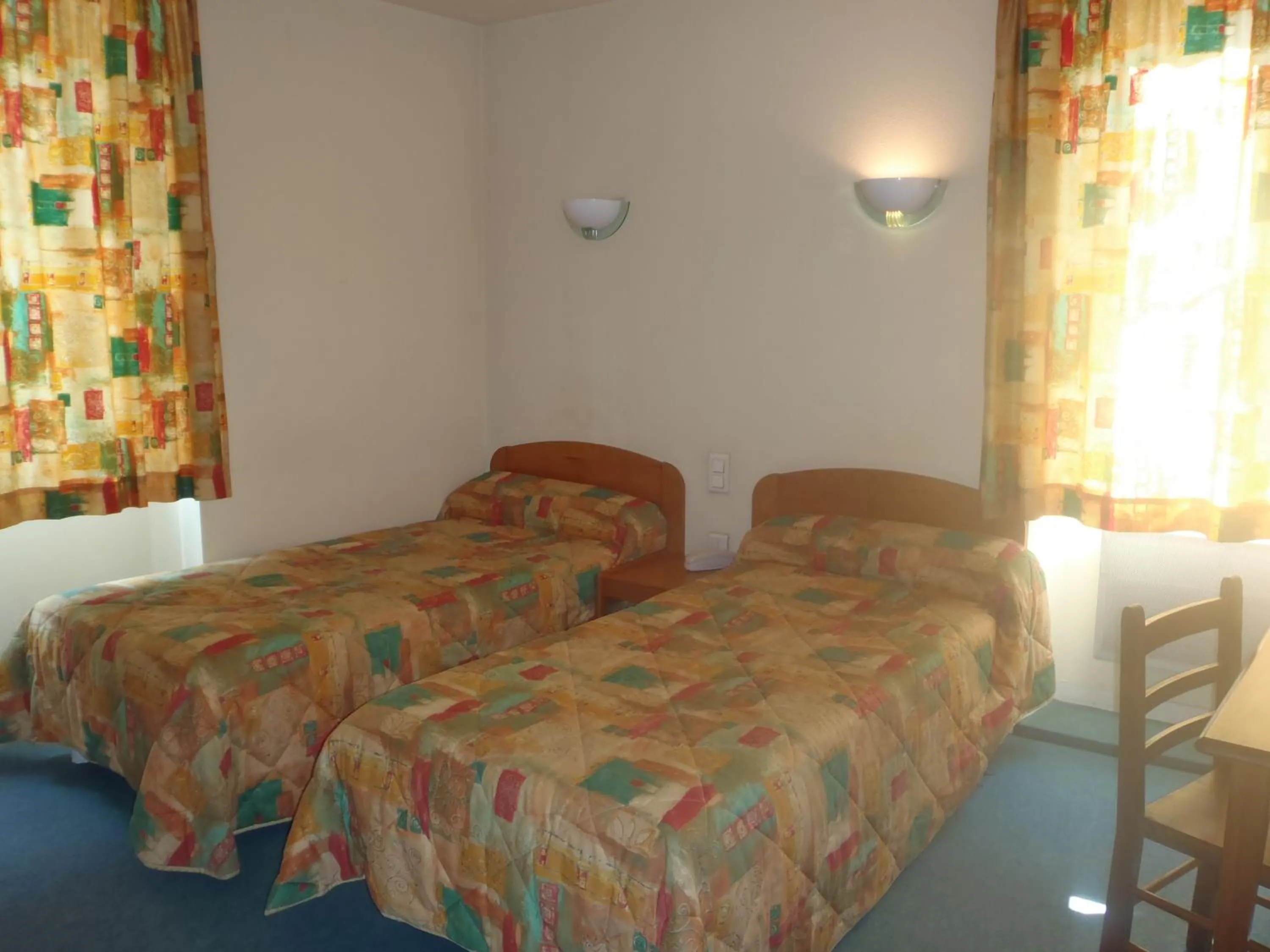 Bed in Hotel de Bordeaux