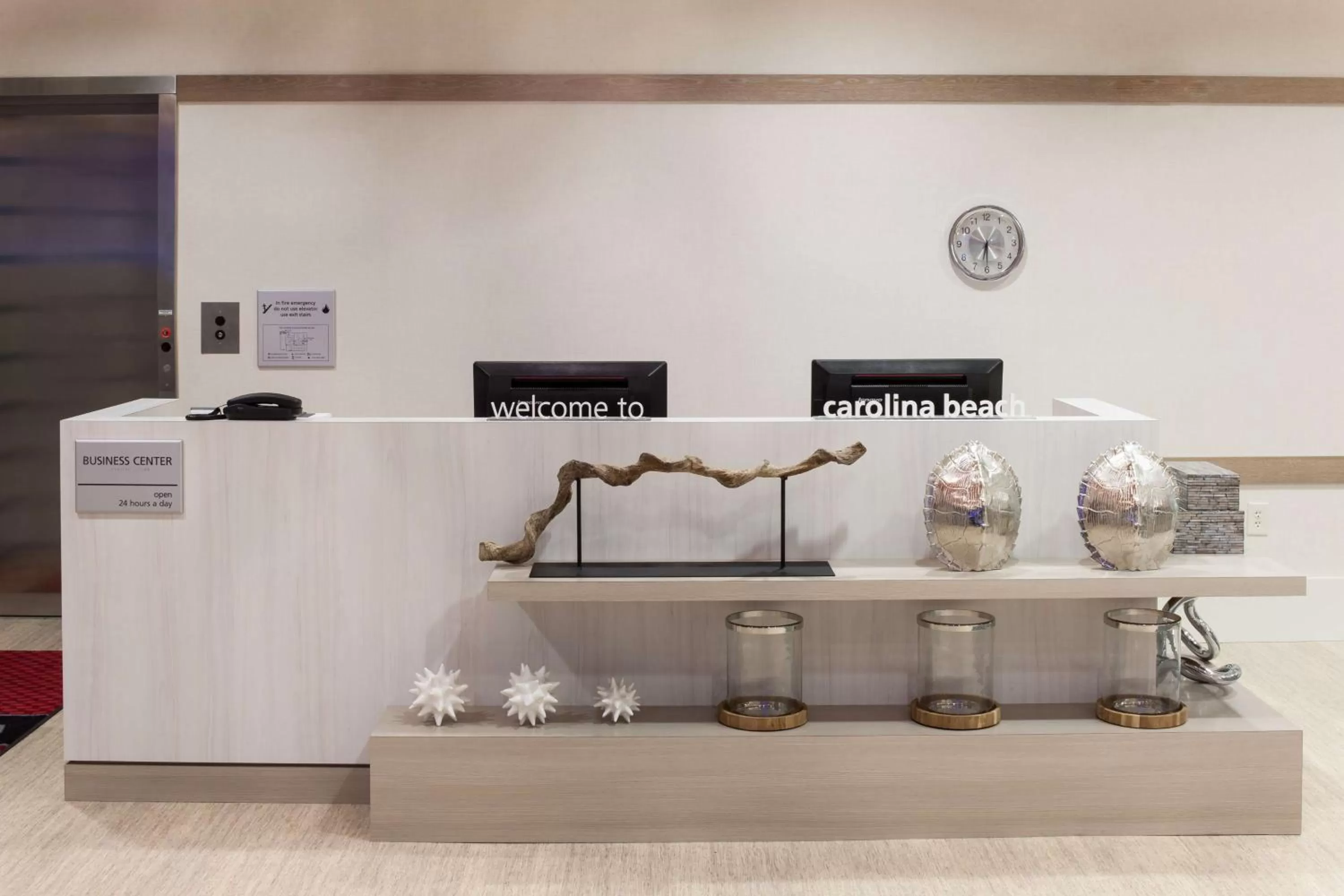 Business facilities in Hampton Inn & Suites by Hilton Carolina Beach Oceanfront