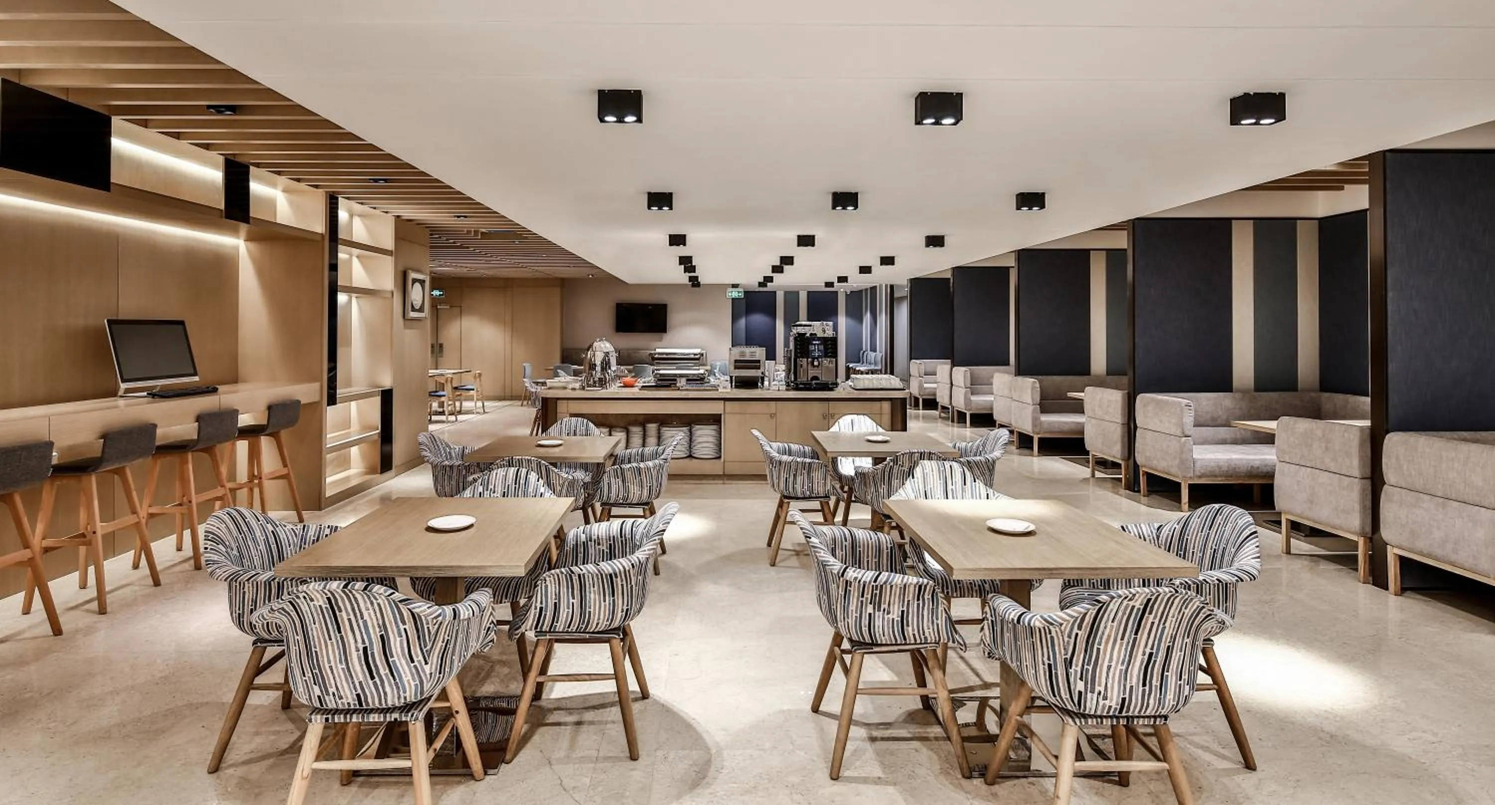 Breakfast in Holiday Inn Express Chengdu Wenjiang Hotspring by IHG