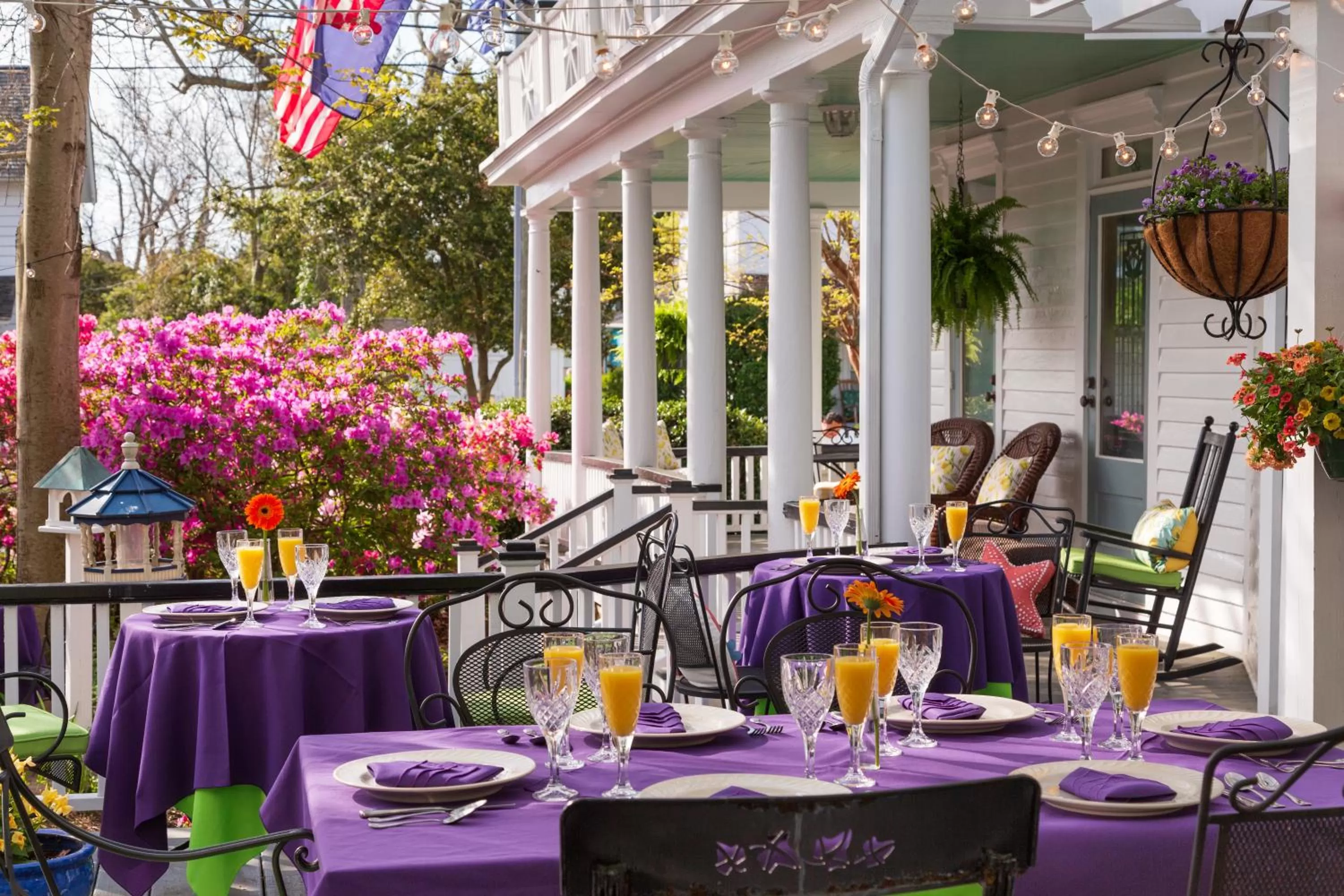 Dining area in White Doe Inn Bed & Breakfast