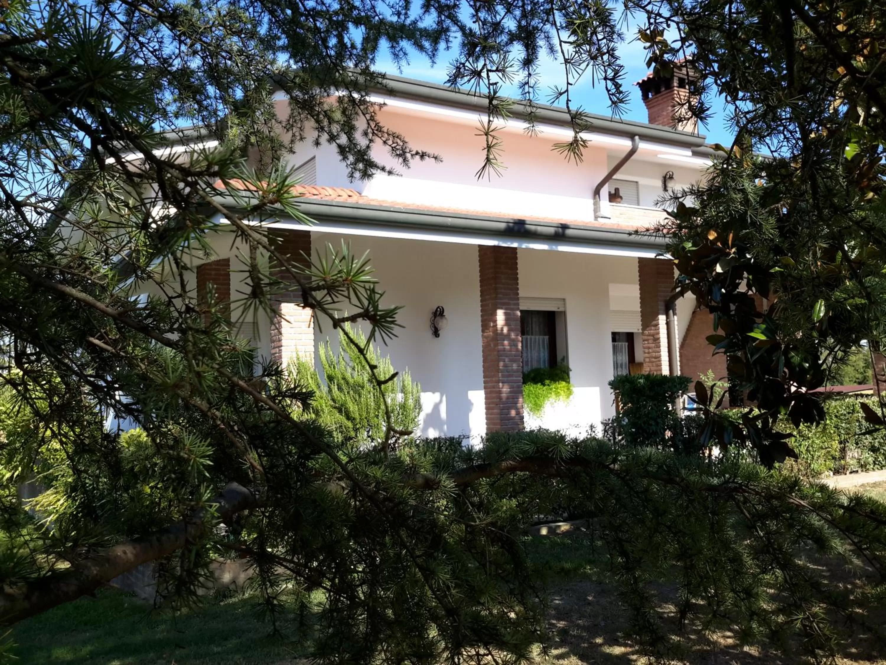 Decorative detail in B&B Amy&Julie