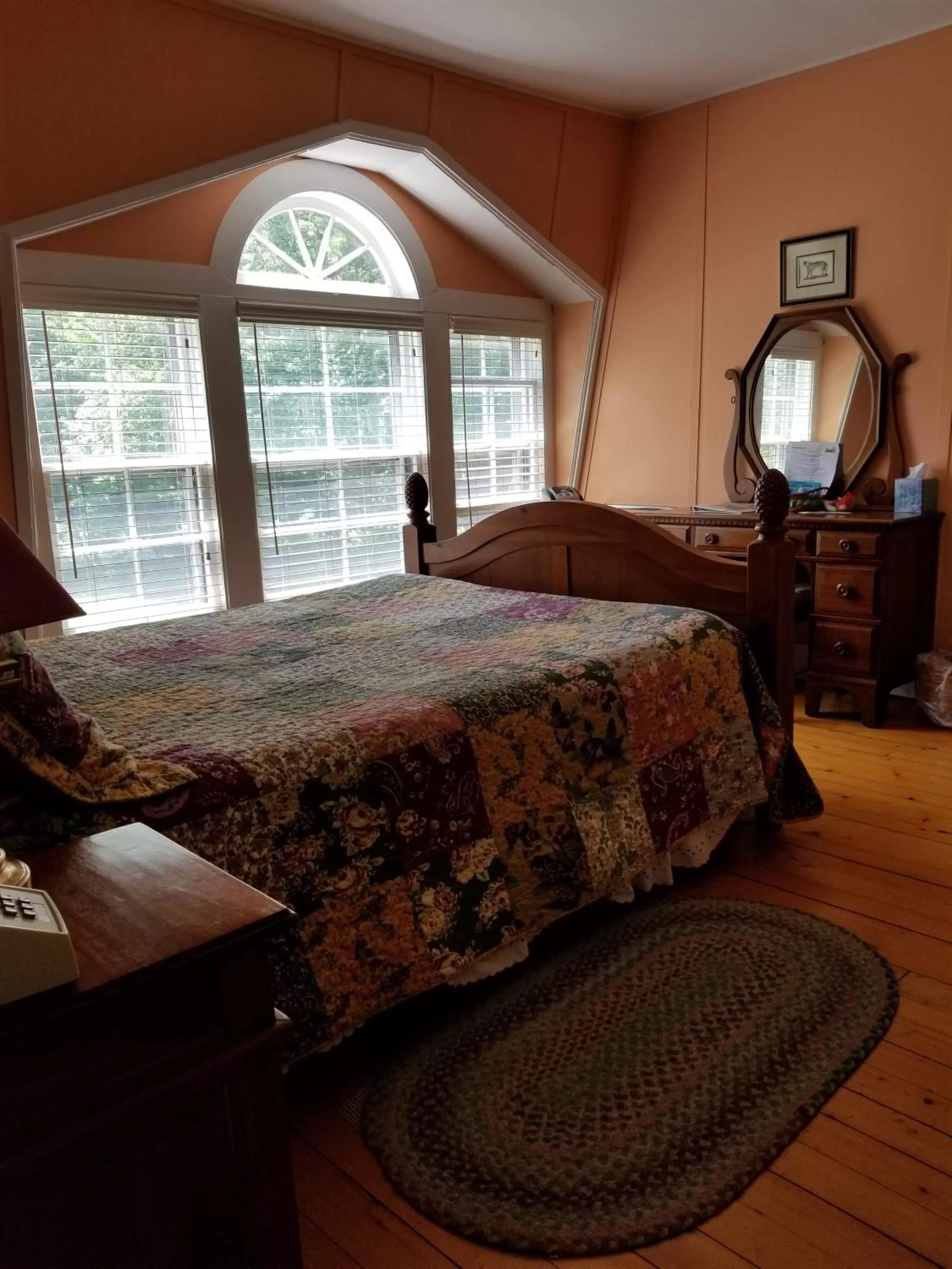 Double Room with Mountain View in Trails End Inn