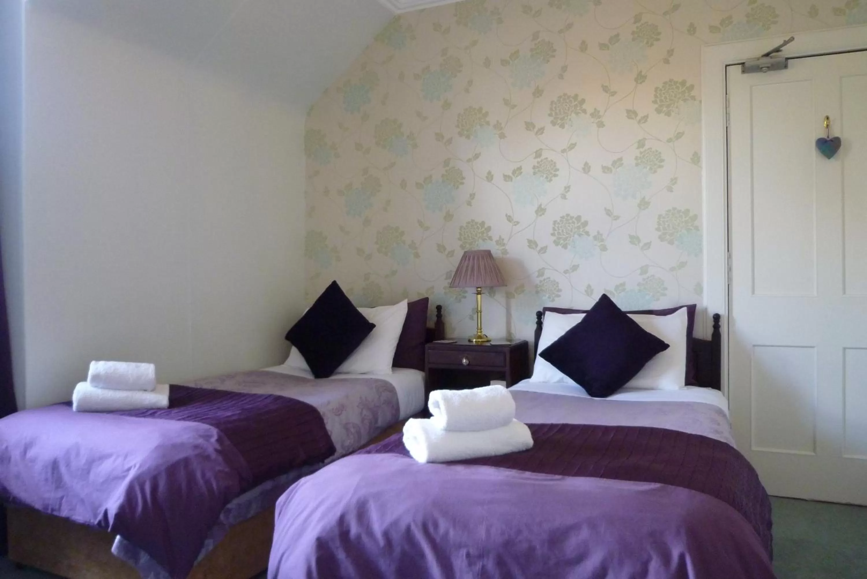 Bedroom, Bed in Dunallan Guest House