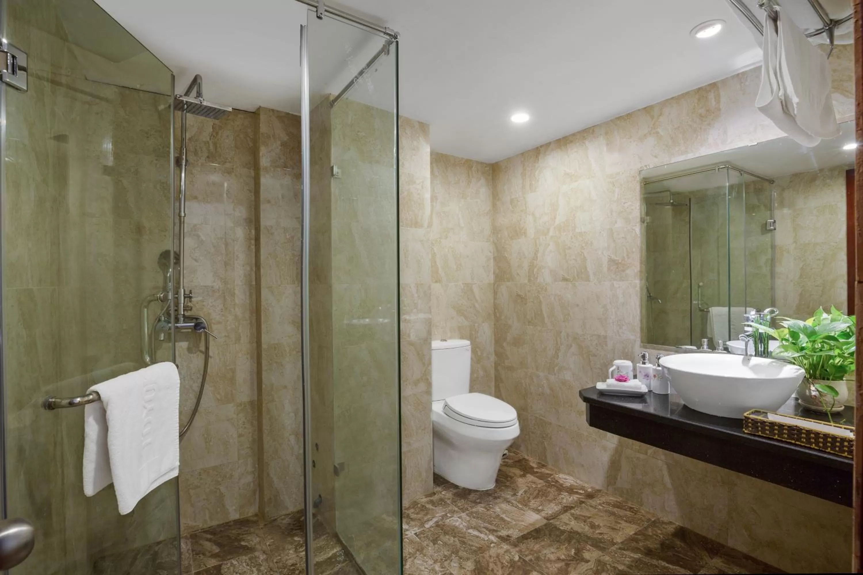 Bathroom in Splendid Star Grand Hotel and Spa