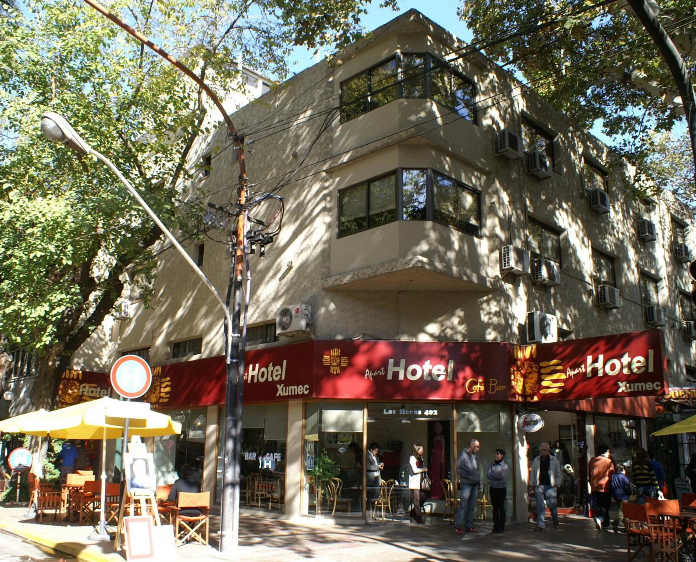 Facade/entrance in Hotel Xumec Mendoza Centro