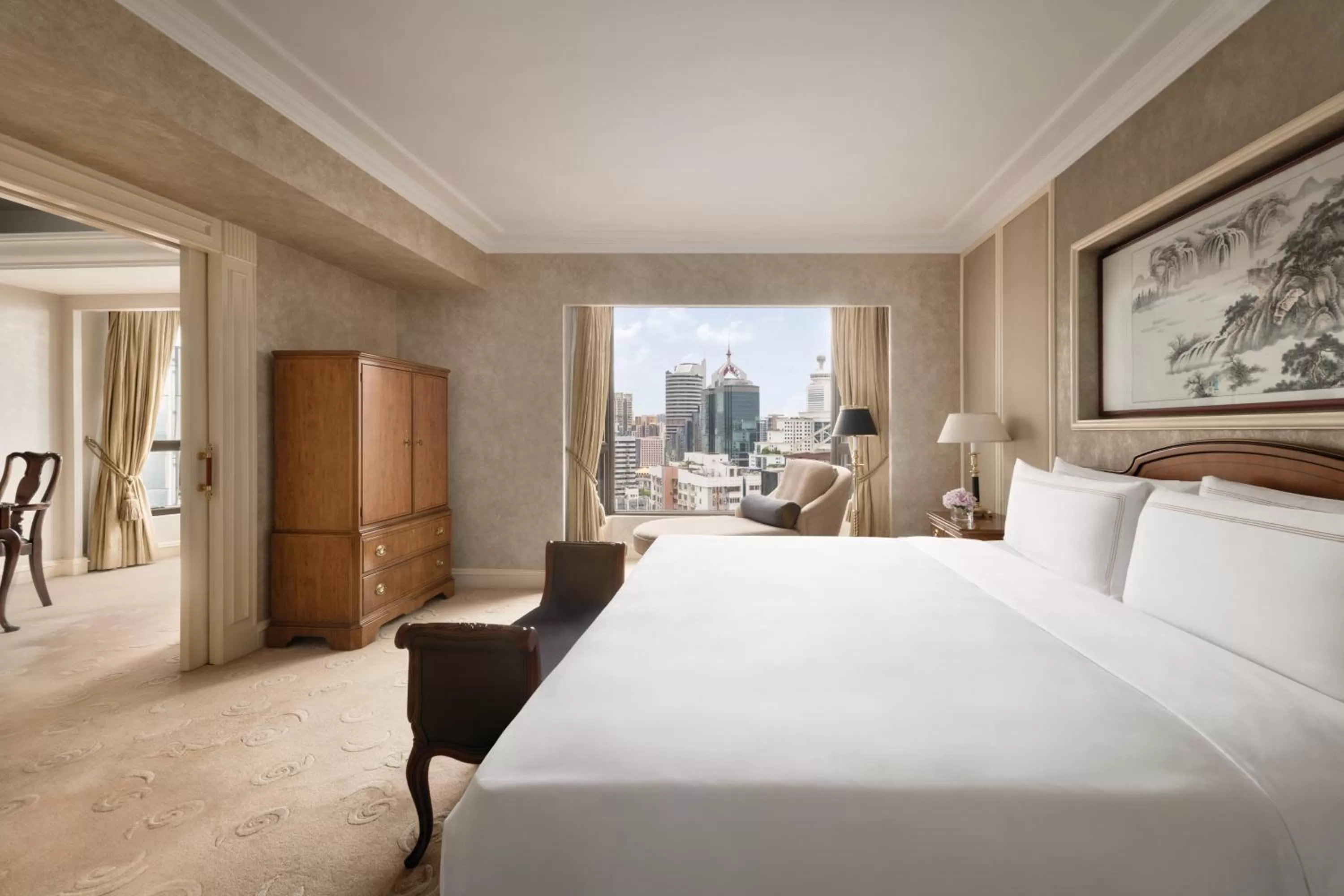 Bedroom, Bed in Shangri-La Shenzhen - Nearby Luohu Border, Outdoor Swimming Pool