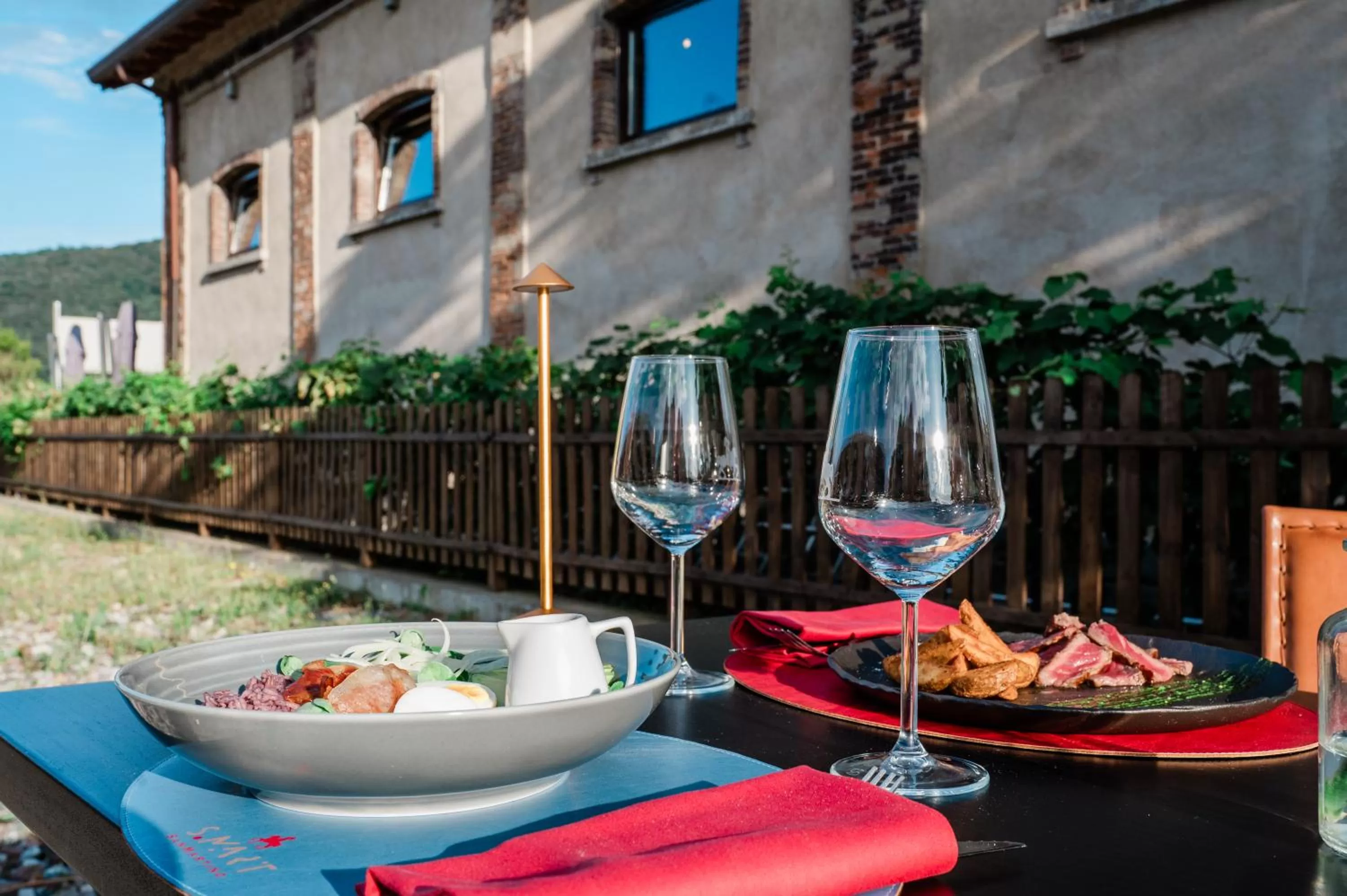 Restaurant/places to eat in SMART San Martino