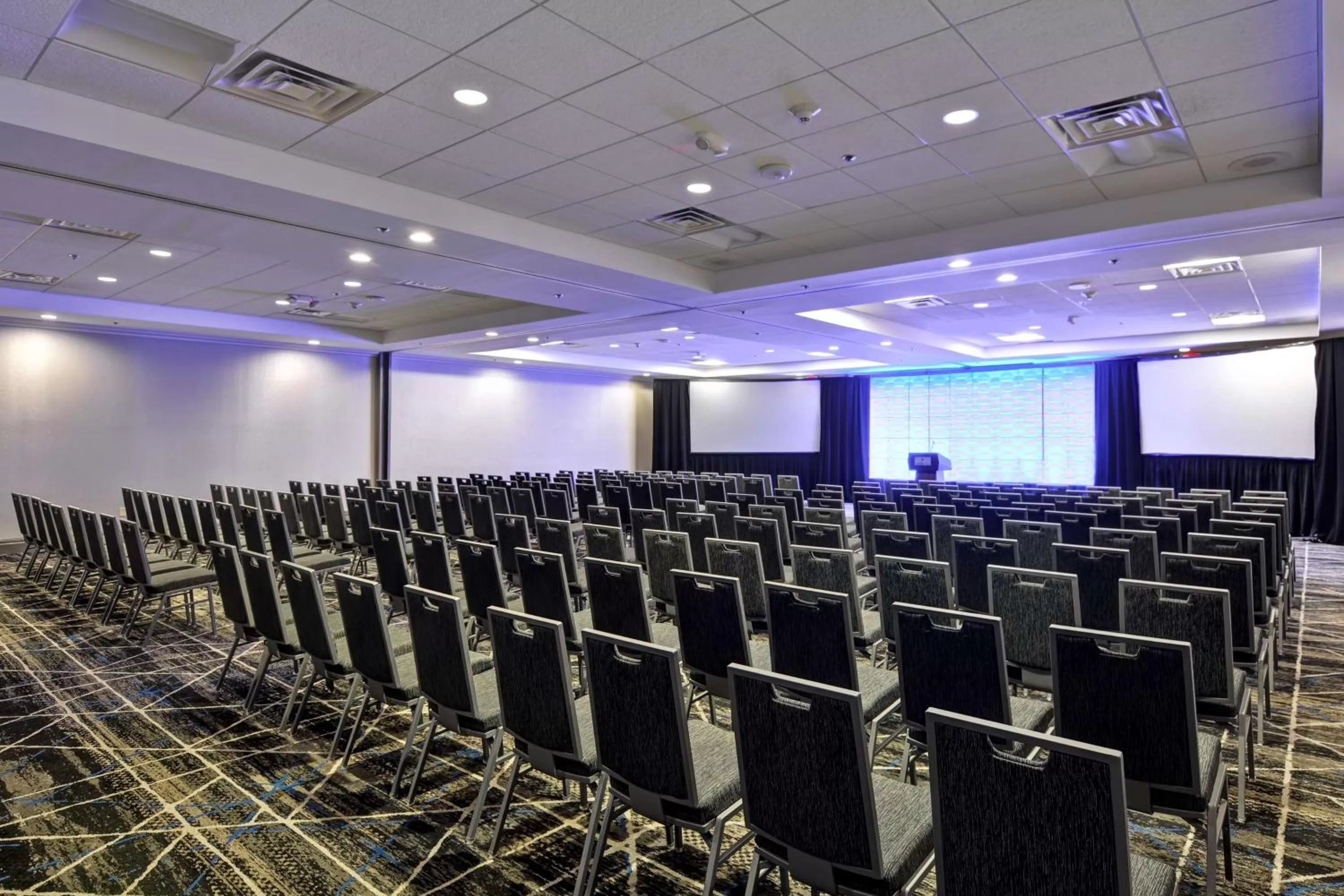 Meeting/conference room in Embassy Suites by Hilton Miami International Airport