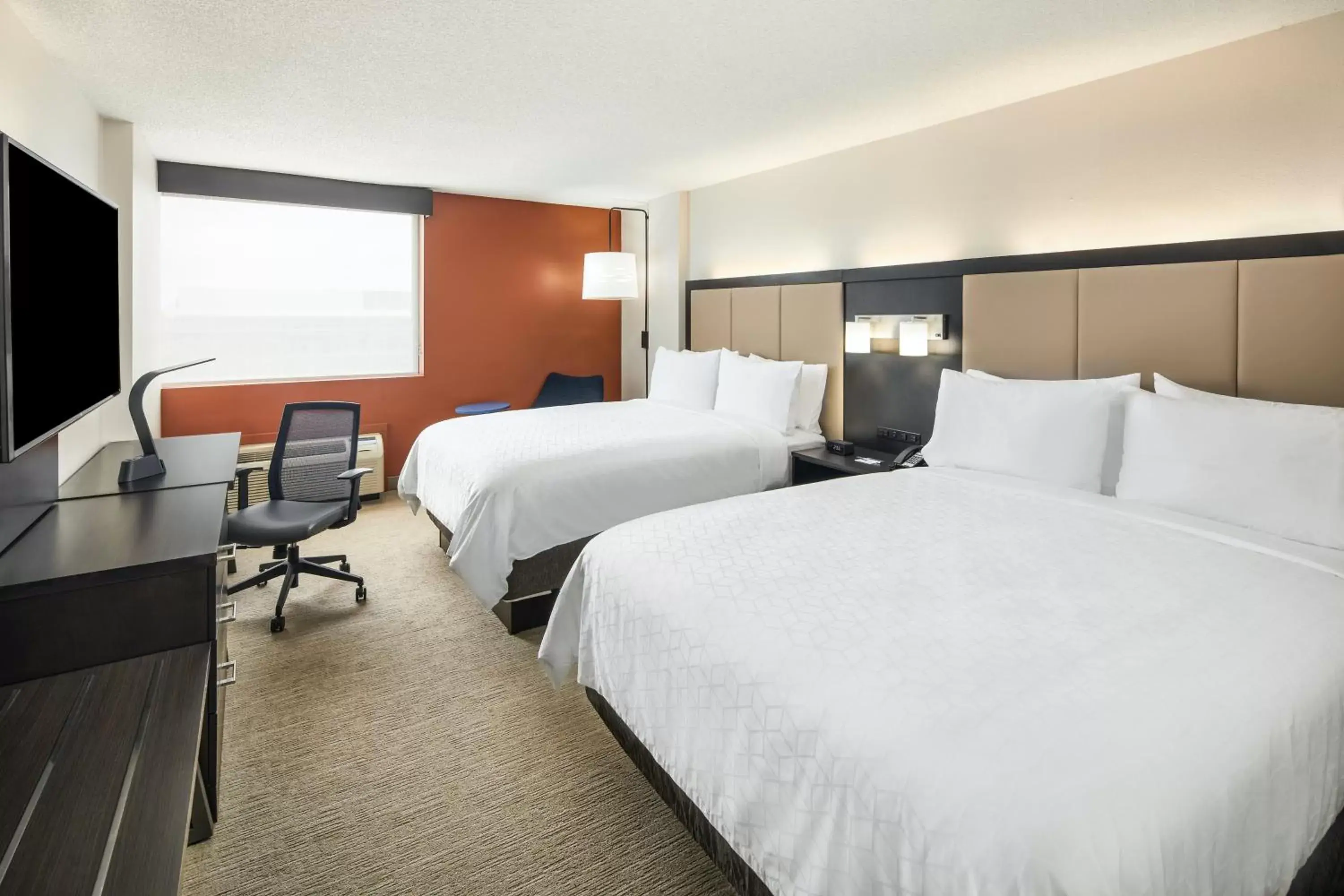 Standard Queen Room with Two Queen Beds in Holiday Inn Express Richmond - Midtown by IHG Standard Queen Room with Two Queen Beds in Holiday Inn Express Richmond - Midtown by IHG
