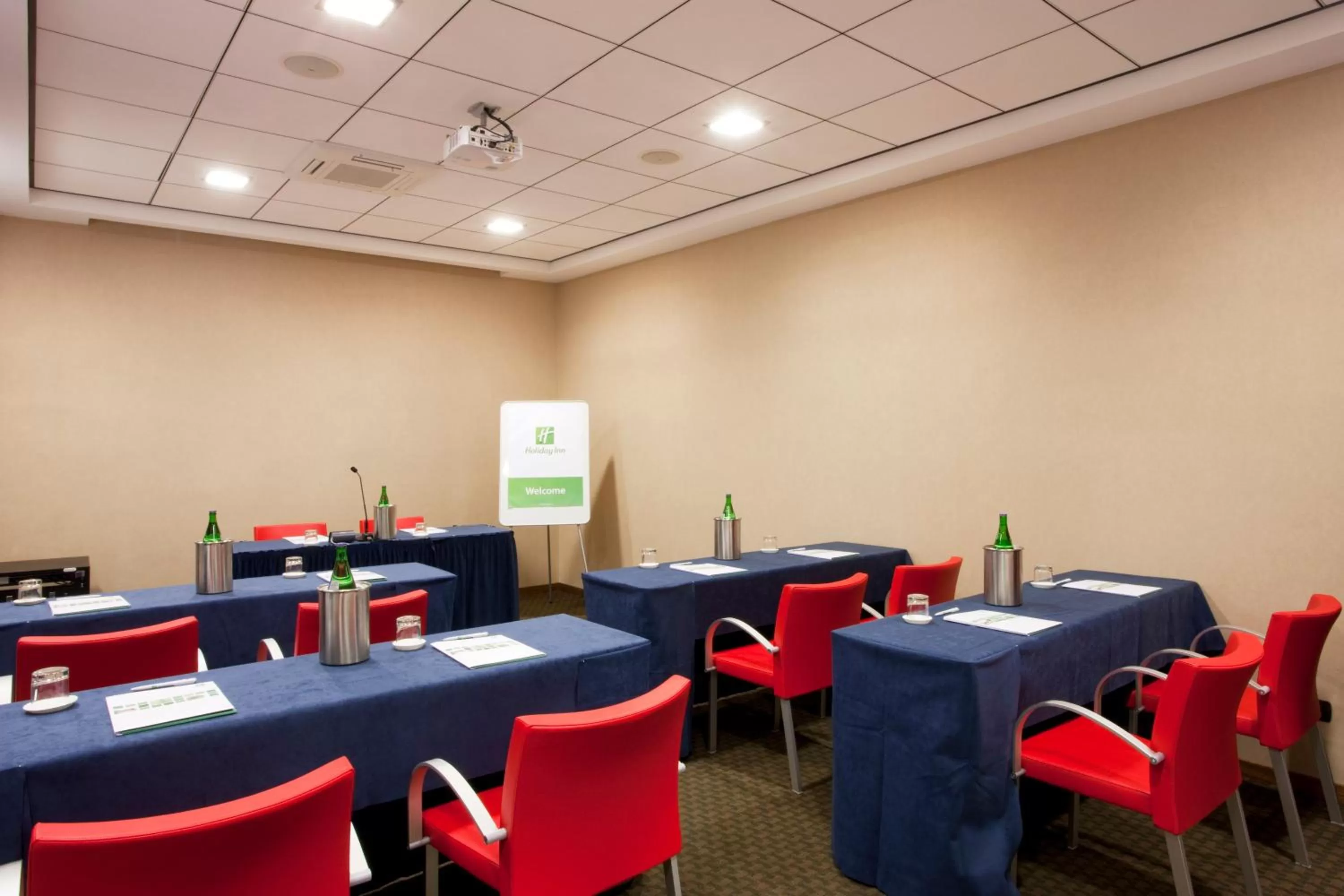Meeting/conference room in Holiday Inn Salerno-Cava De' Tirreni by IHG