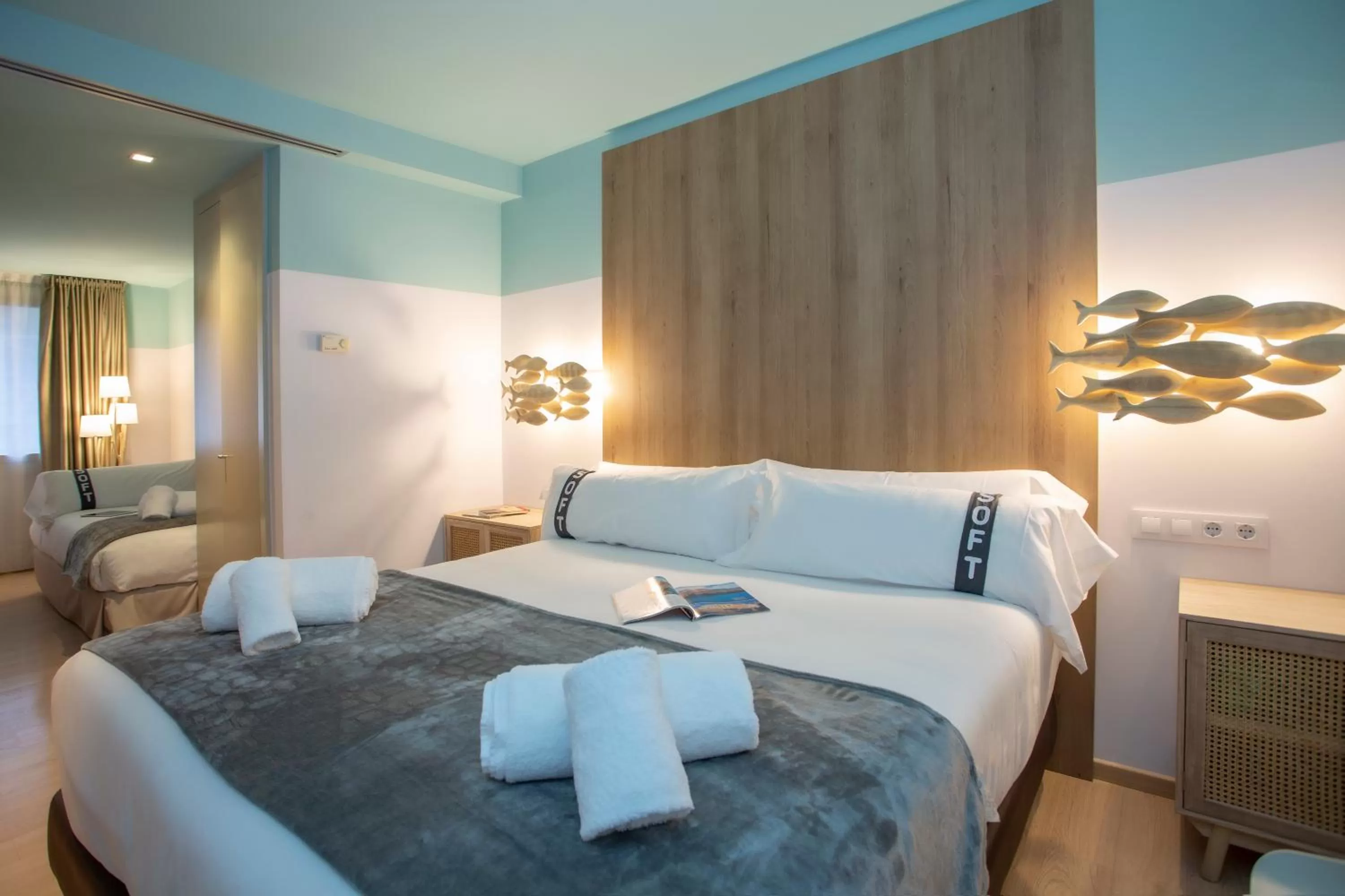 Photo of the whole room, Bed in Casual Colours Barcelona