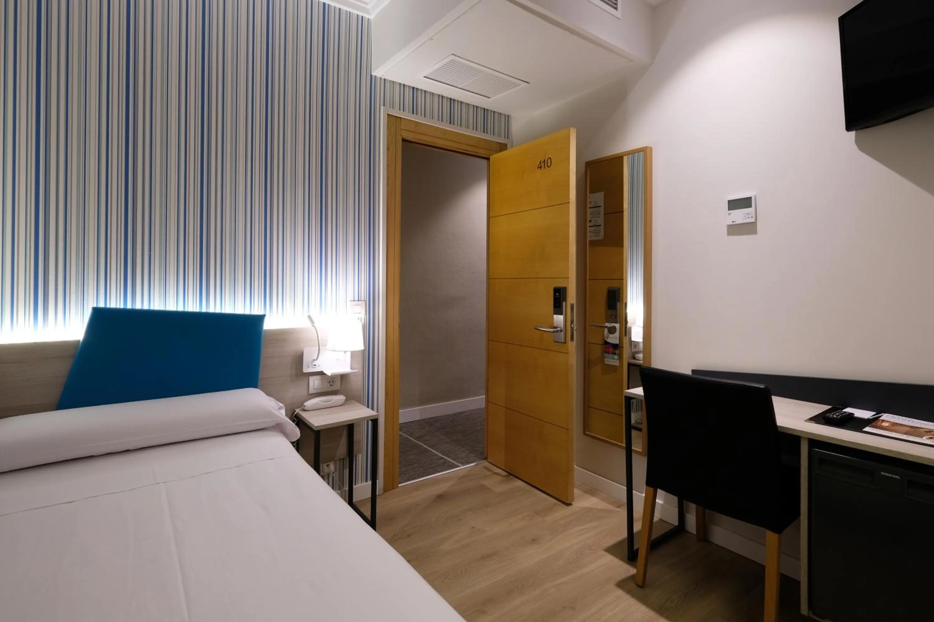 Single Room in Hotel Mediterraneo Valencia