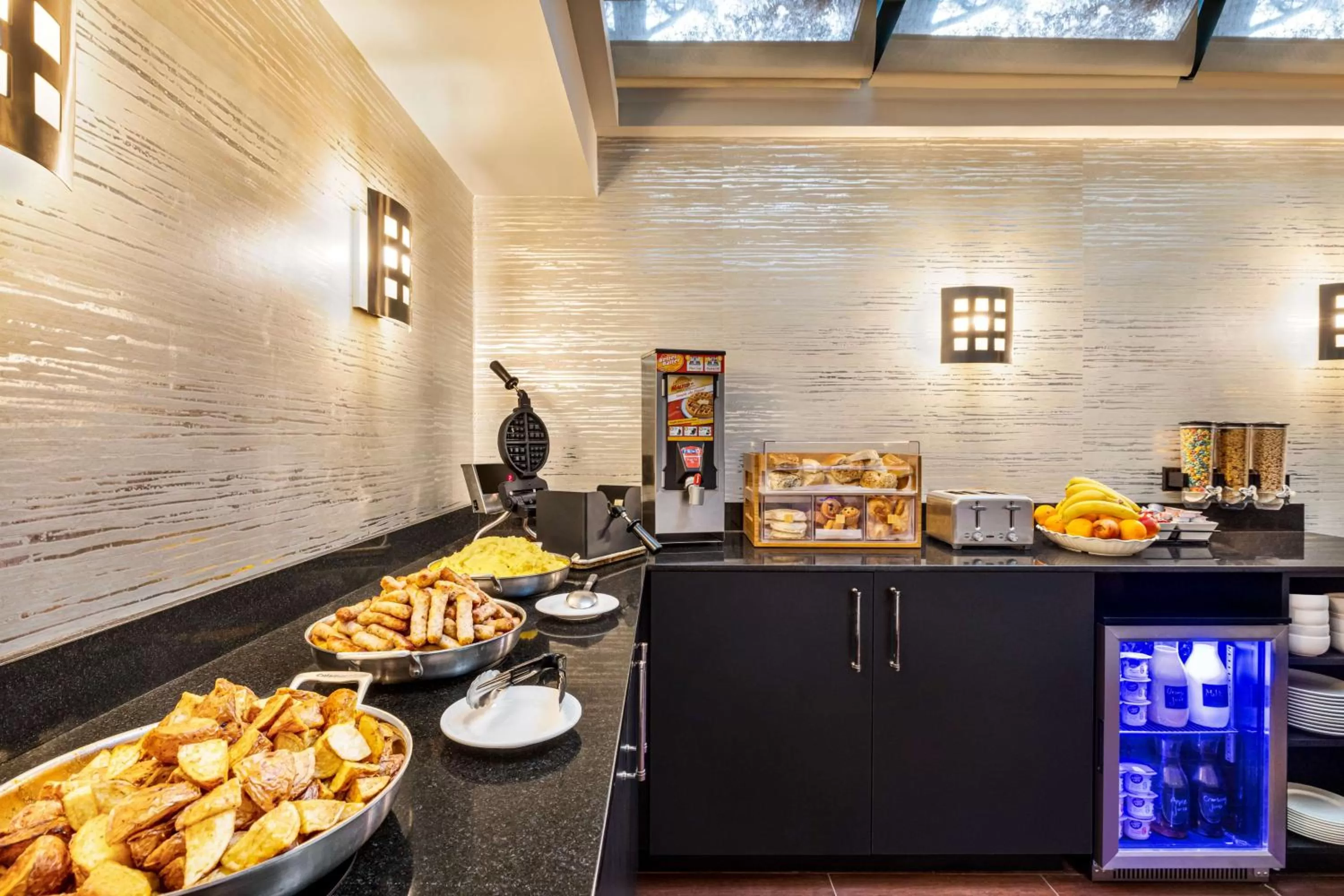 Breakfast in Inn at Great Neck