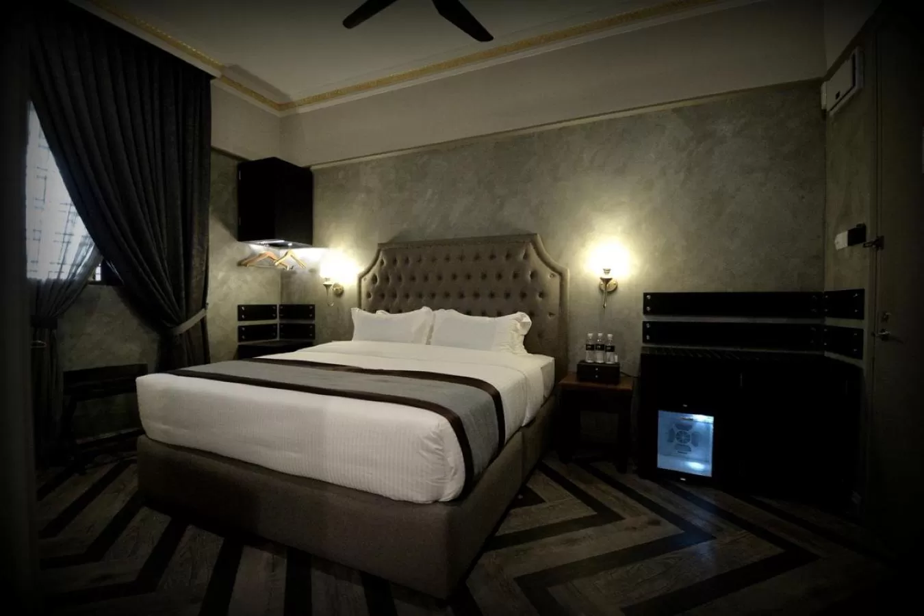 Bed in 1969 Business Suites @ Ipoh Garden