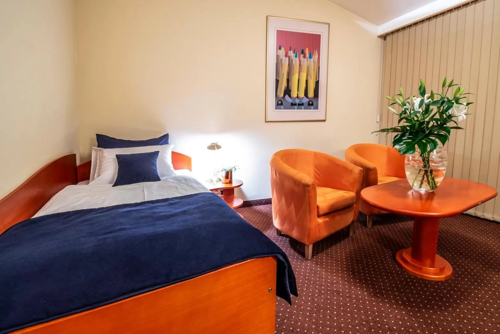 Photo of the whole room, Bed in Hotel Royal