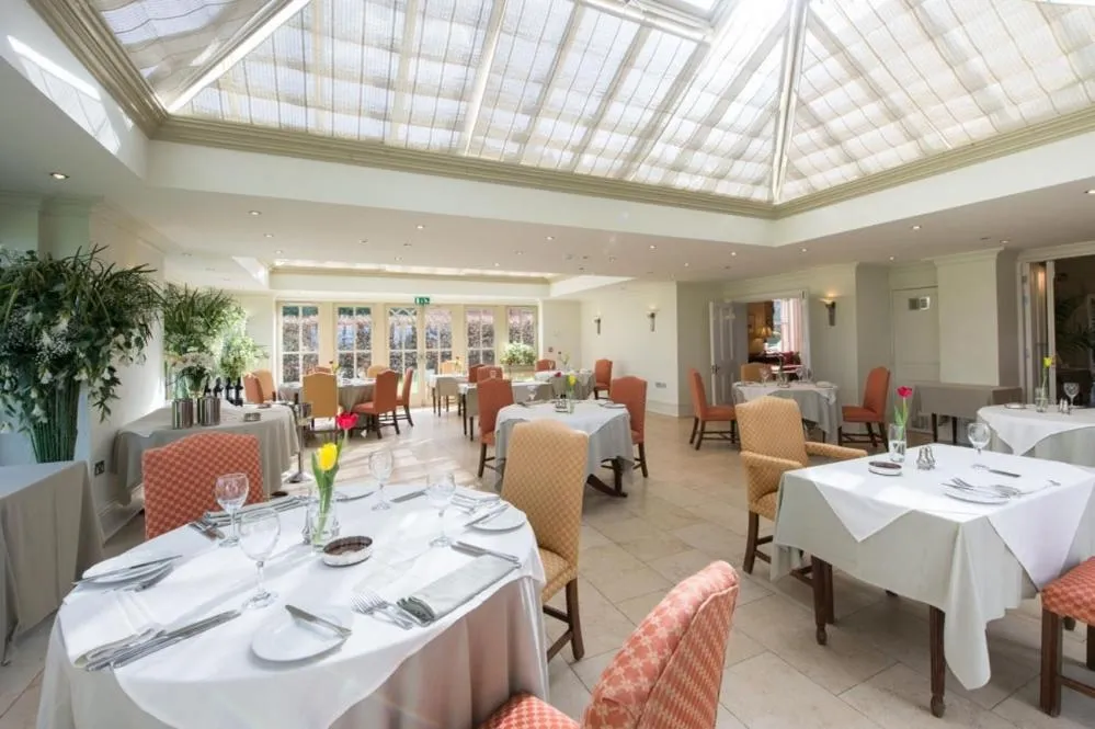 Restaurant/places to eat in The Old Vicarage