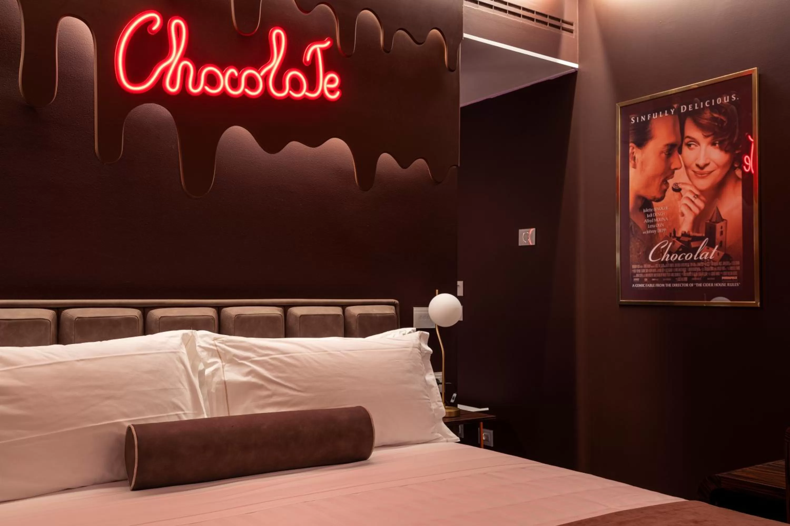 Decorative detail, Bed in ODSweet Duomo Milano Hotel