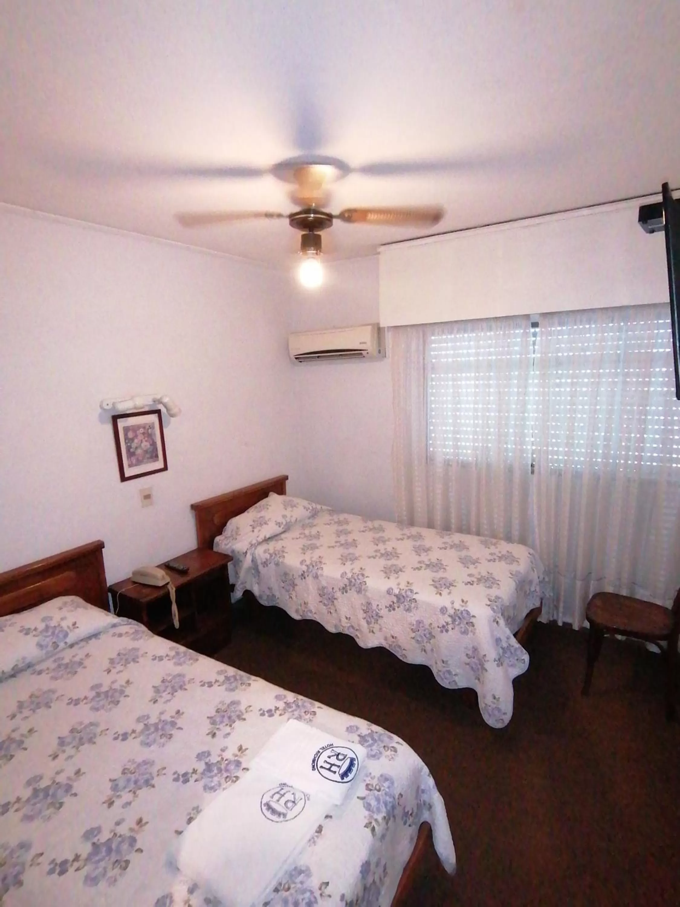 Bed in Hotel Richmond