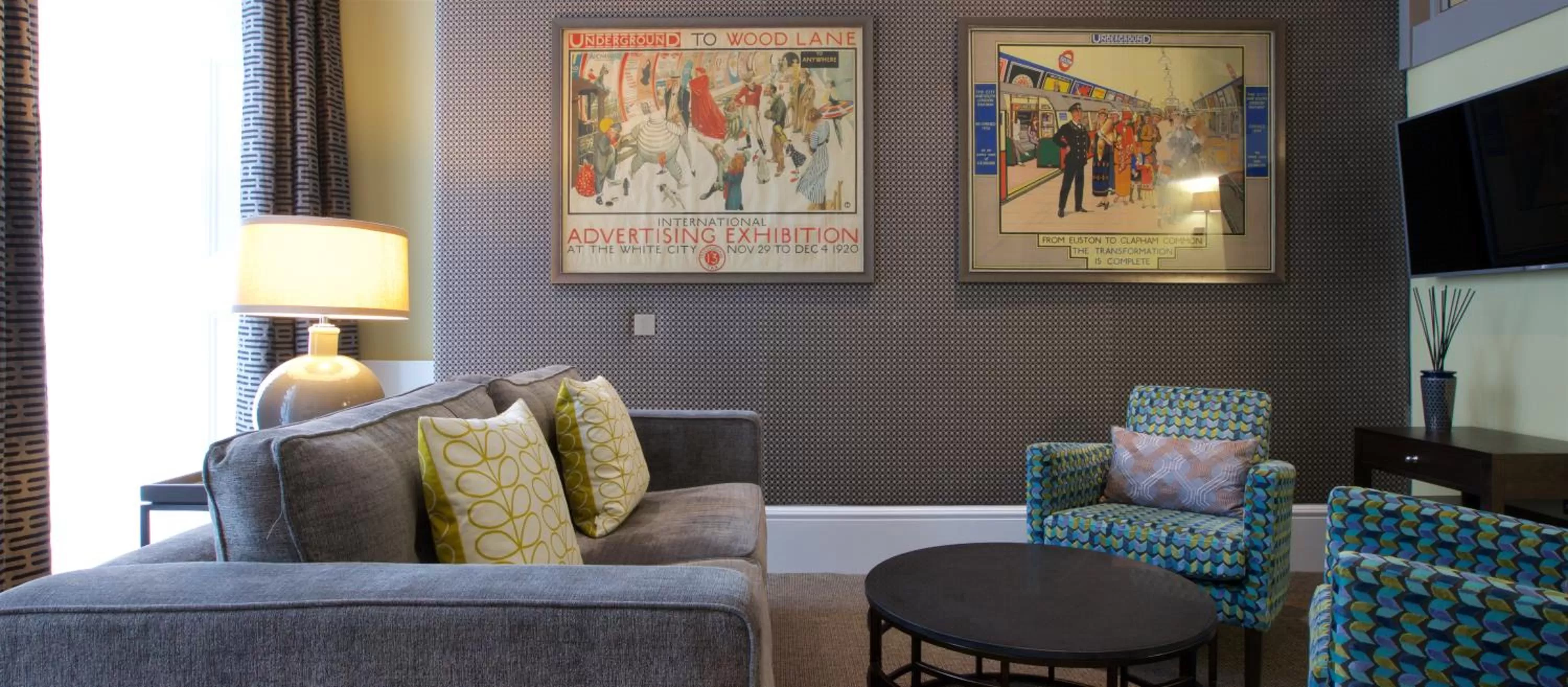 TV and multimedia in 54 Queen's Gate Hotel