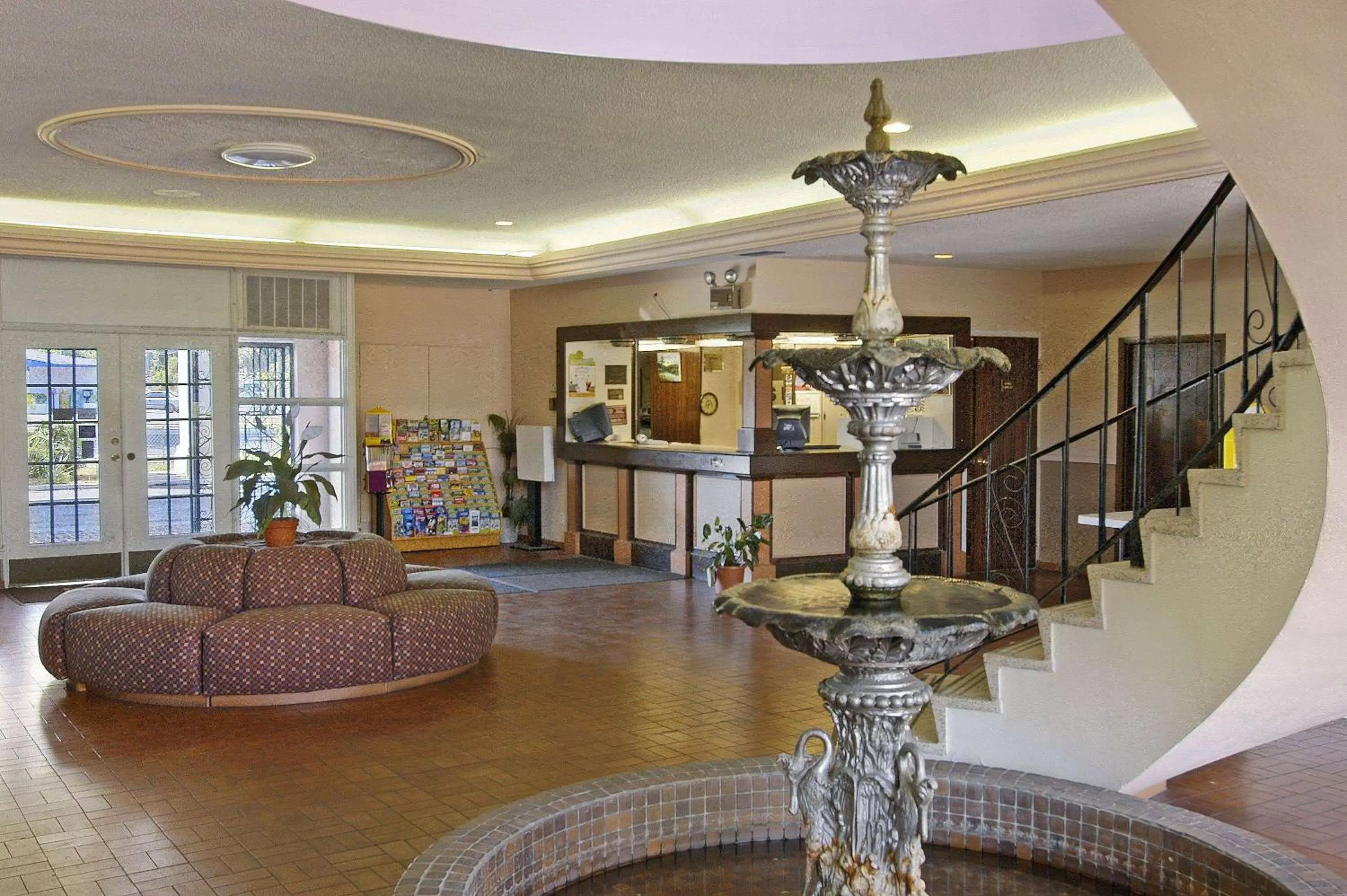 Lobby or reception in University Inn