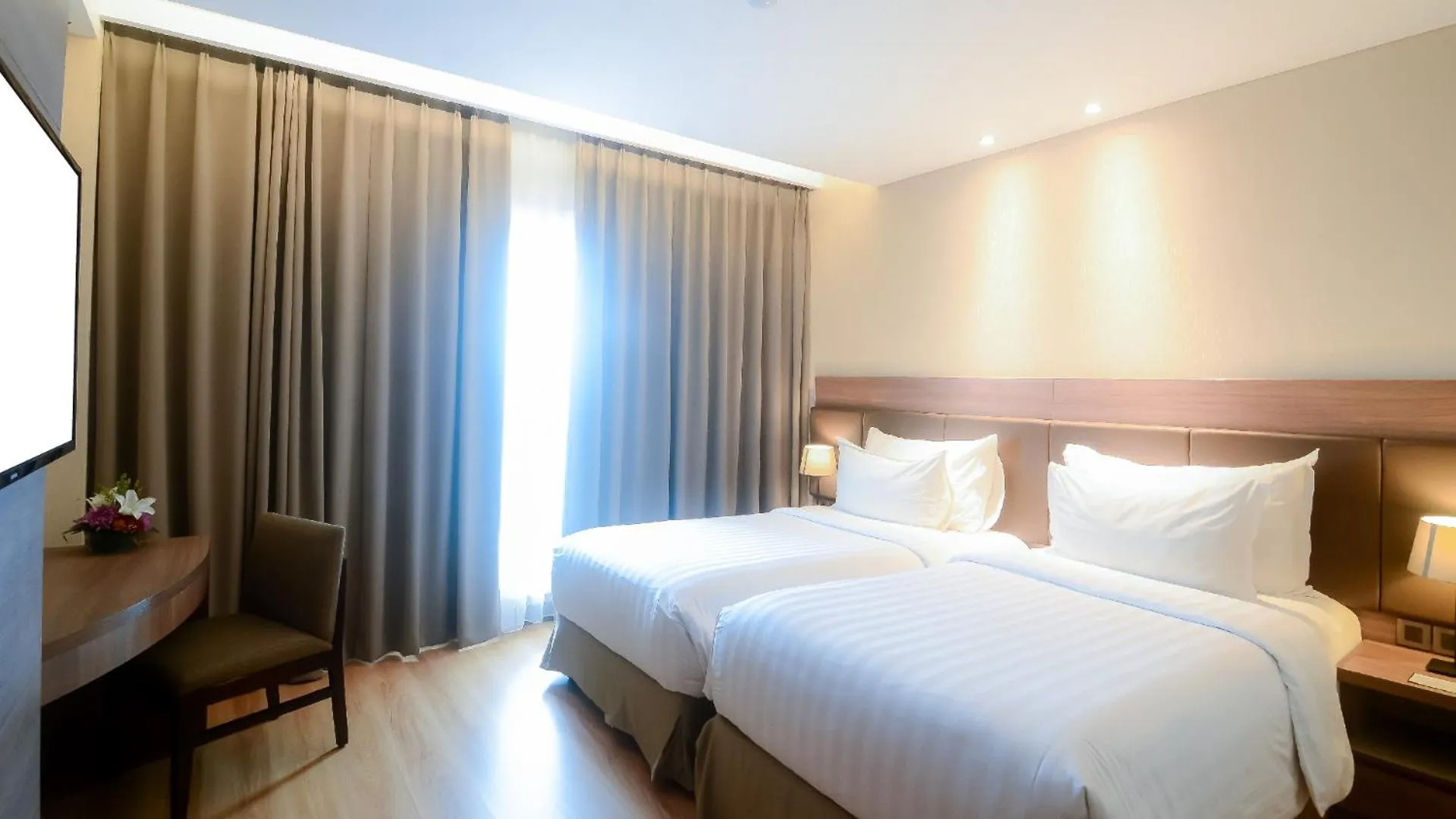 Bed in The Excelton Hotel