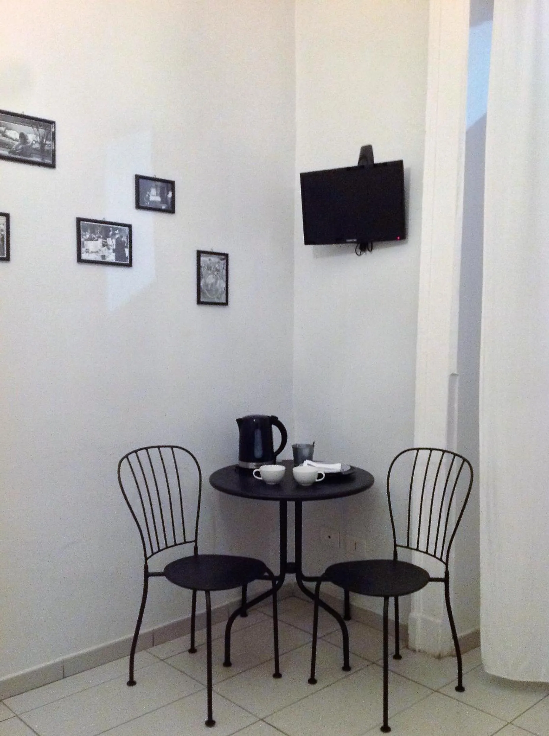 Coffee/tea facilities in B&B Dei Decumani